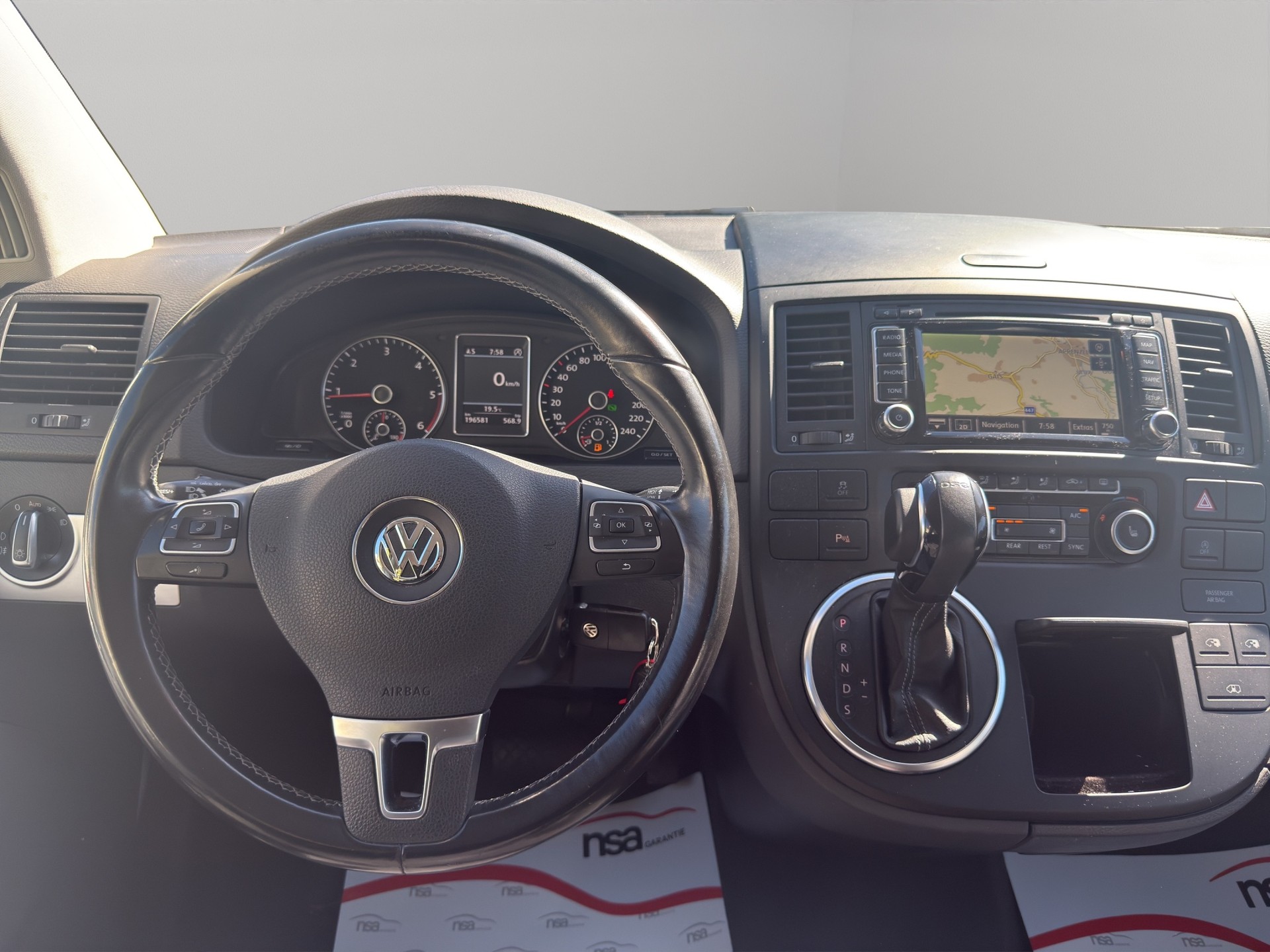 VW T5 Multivan 2.0 Bi-TDI CR CL Life 4Motion DSG-image-15
