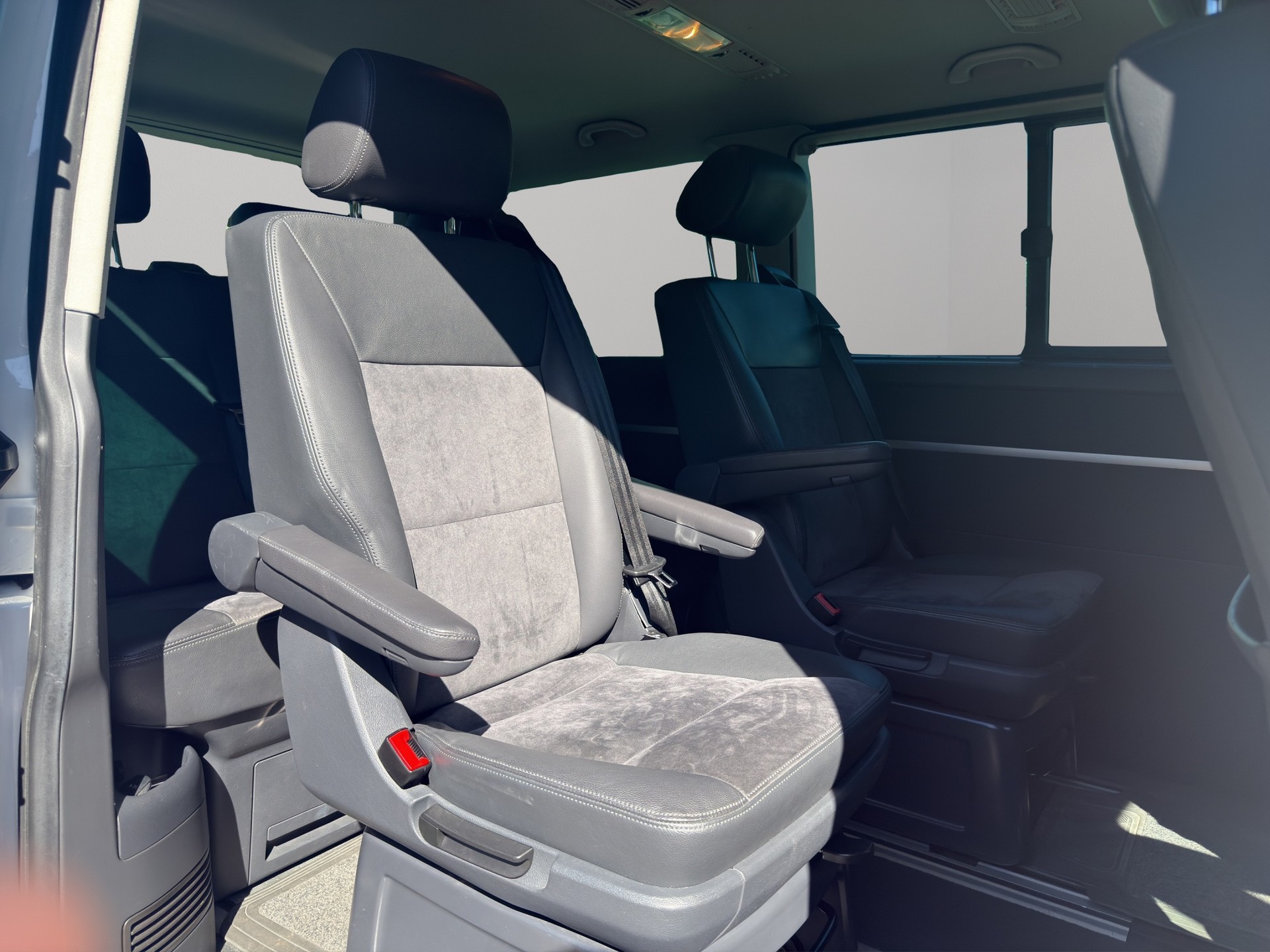 VW T5 Multivan 2.0 Bi-TDI CR CL Life 4Motion DSG-image-22