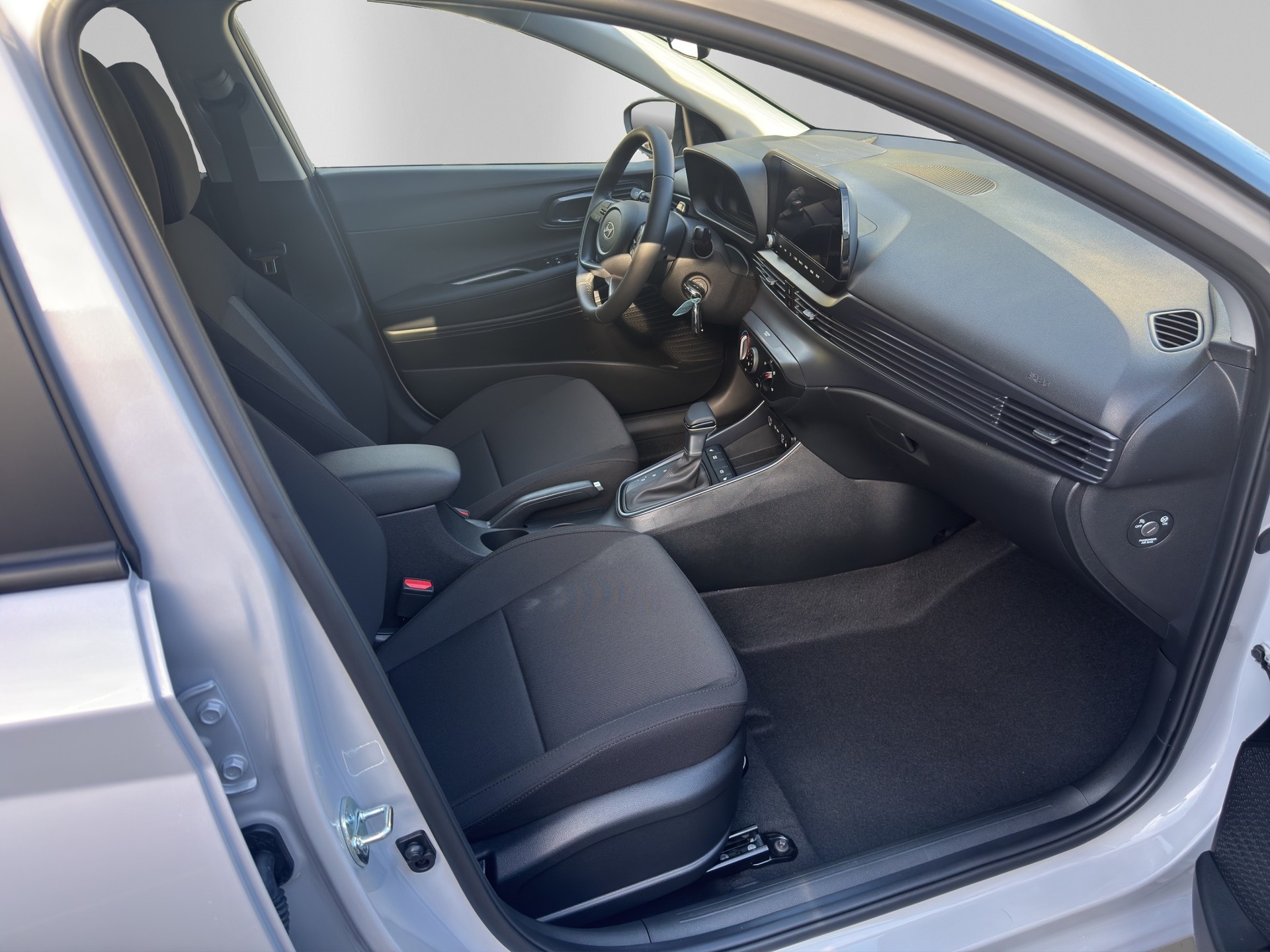 HYUNDAI i20 1.0 T-GDi Amp.GO! DCT-image-11