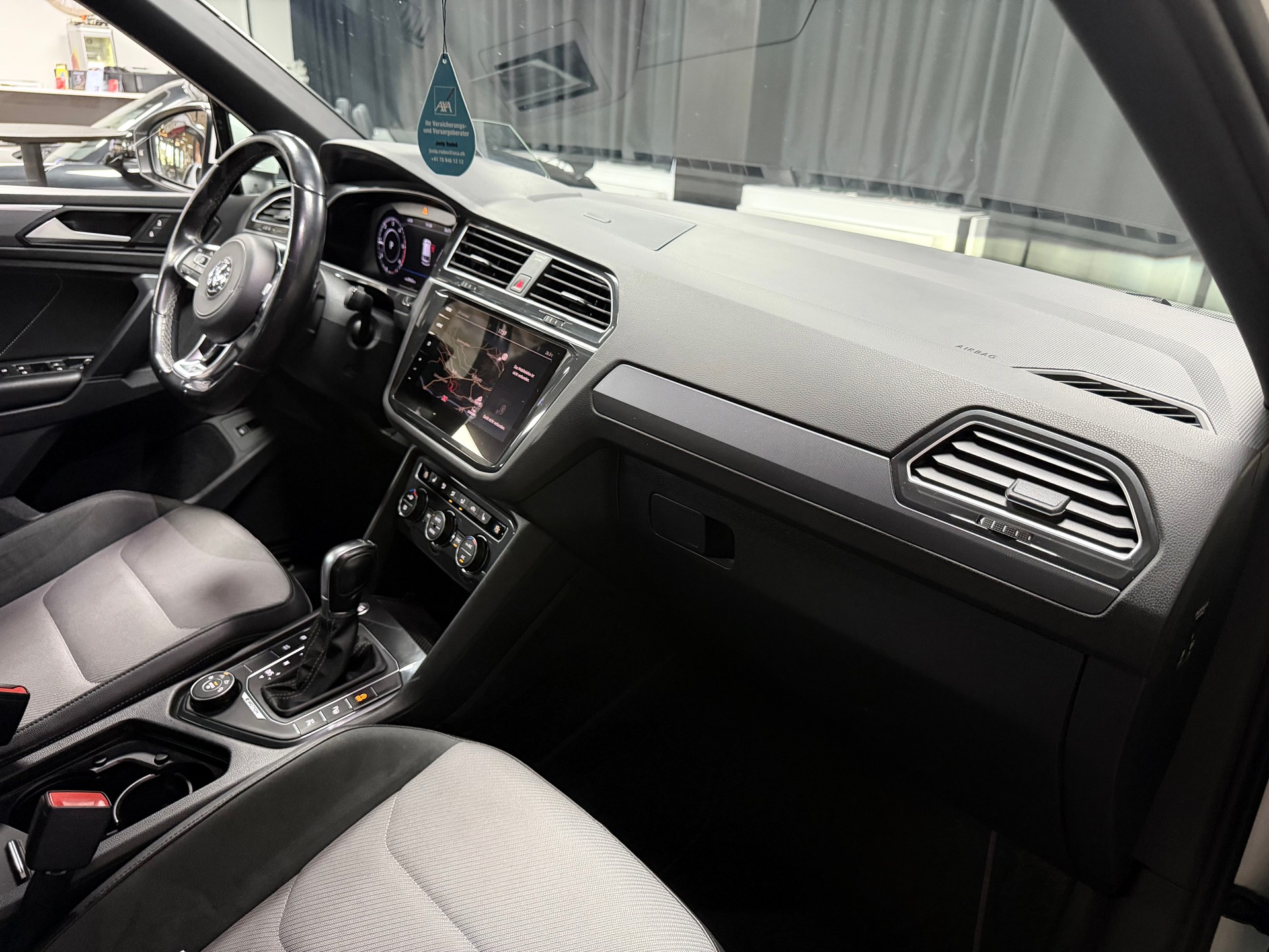 VW Tiguan 2.0 TDI SCR R-Line 4Motion DSG-image-29
