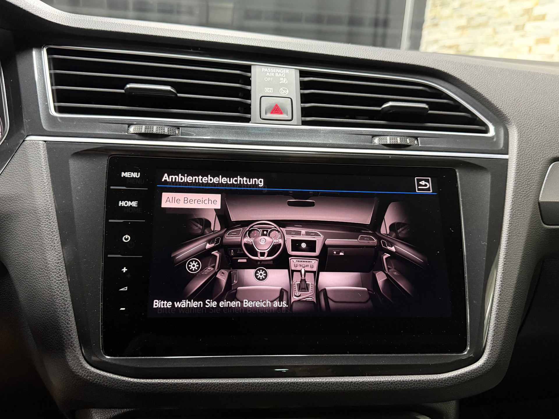 VW Tiguan 2.0 TDI SCR R-Line 4Motion DSG-image-21