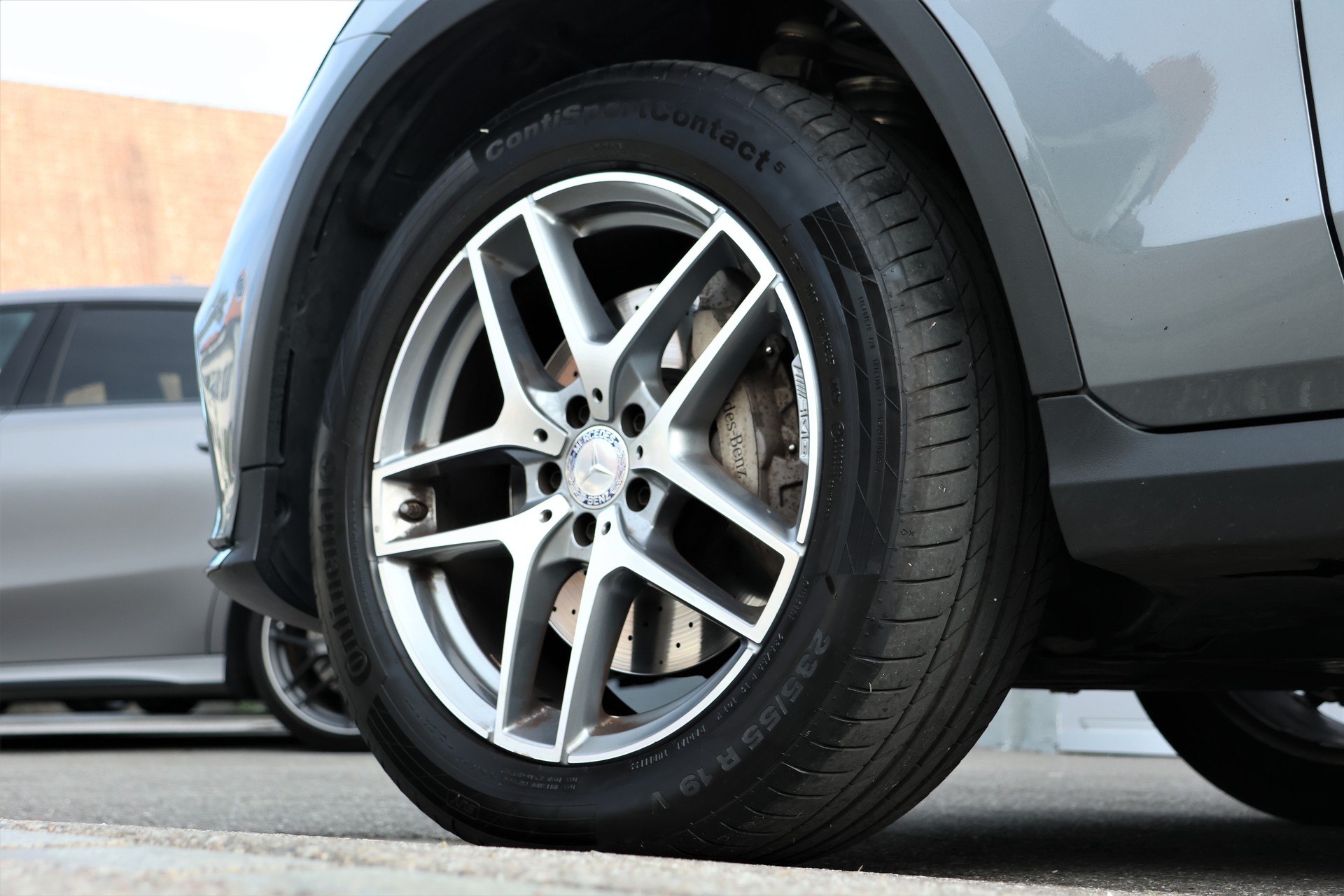 MERCEDES-BENZ GLC 250 d AMG Line 4Matic 9G-Tronic (CH)-image-8