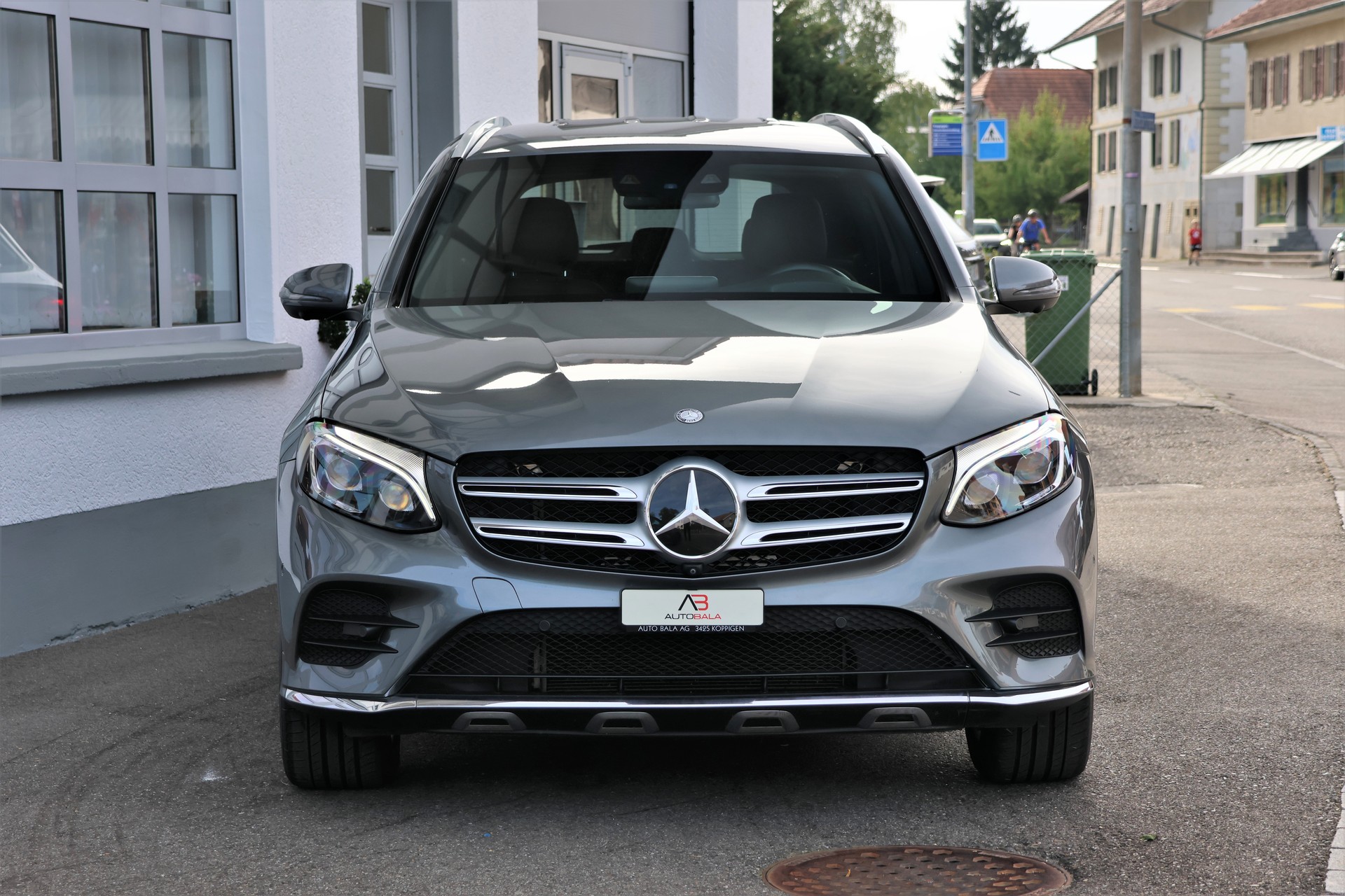 MERCEDES-BENZ GLC 250 d AMG Line 4Matic 9G-Tronic (CH)-image-1