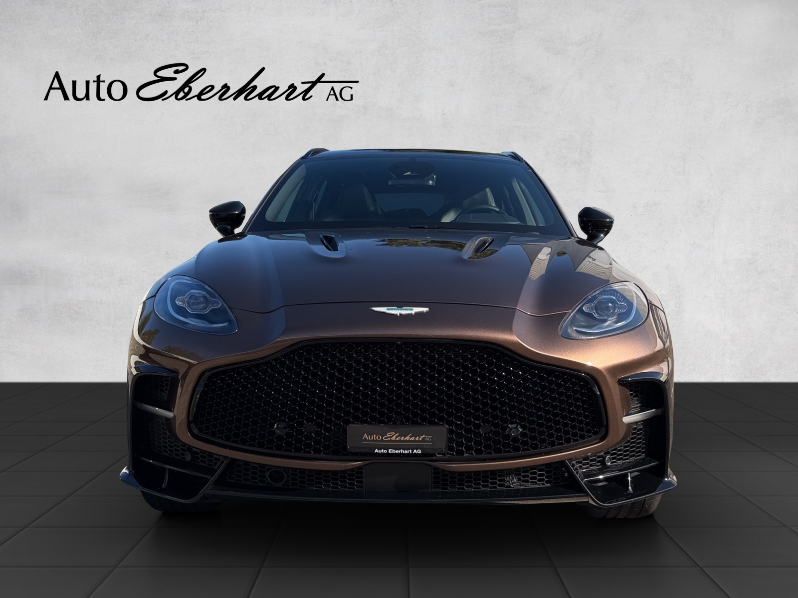 ASTON MARTIN DBX S 4.0 V8 Bi-Turbo-showroom-element-3