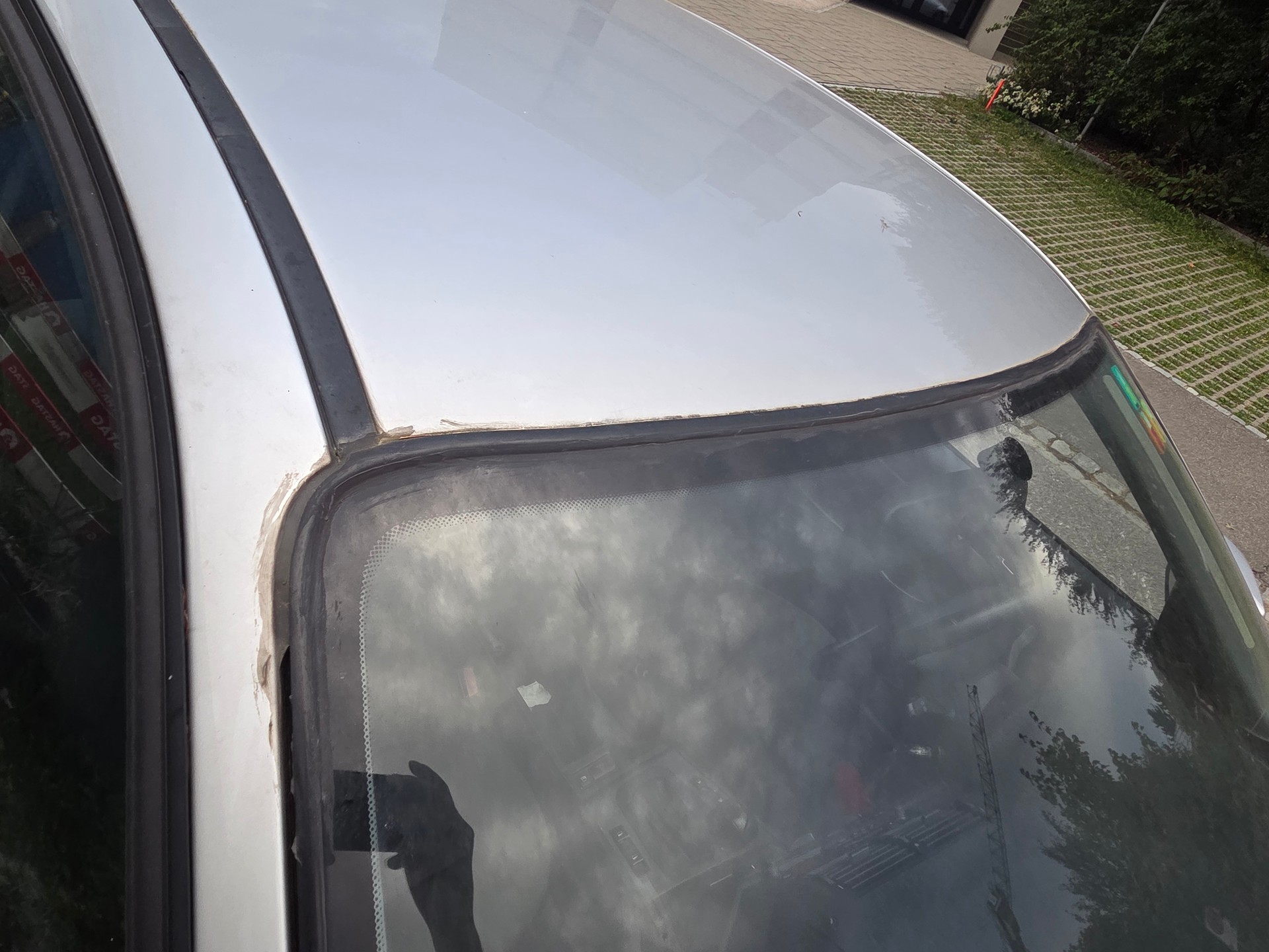 BMW 320d-image-8