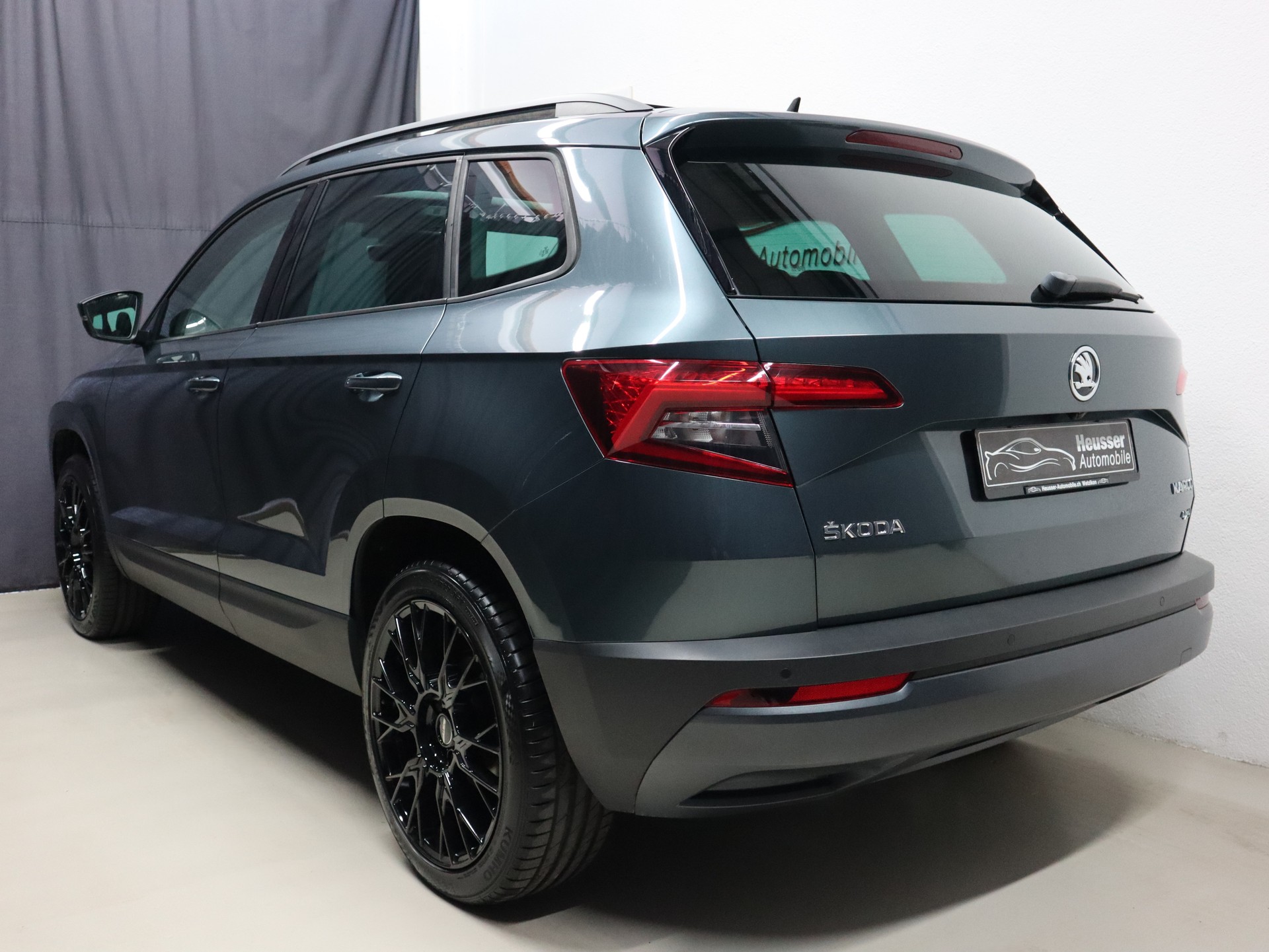 SKODA Karoq 2.0 TDI CR Style 4x4 DSG - Panorama - Navi - Kamera - 150 PS-image-4