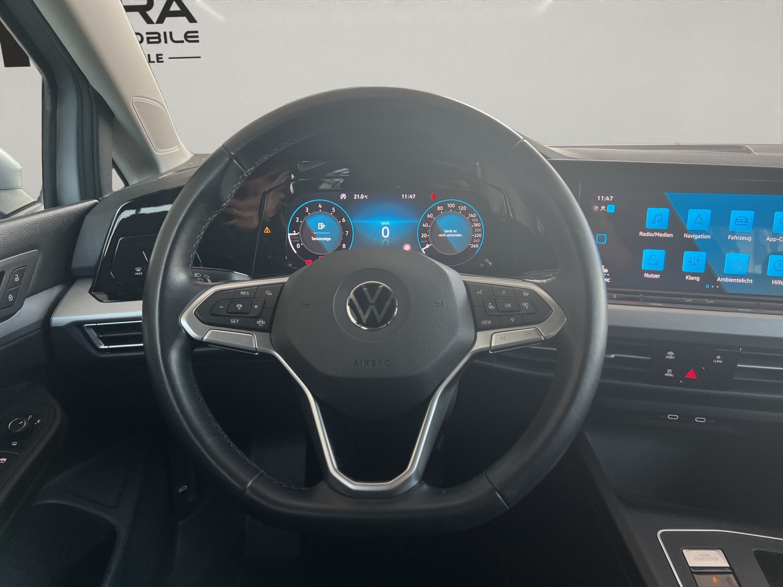 VW Golf VIII 1.0 TSI Life DSG-image-9