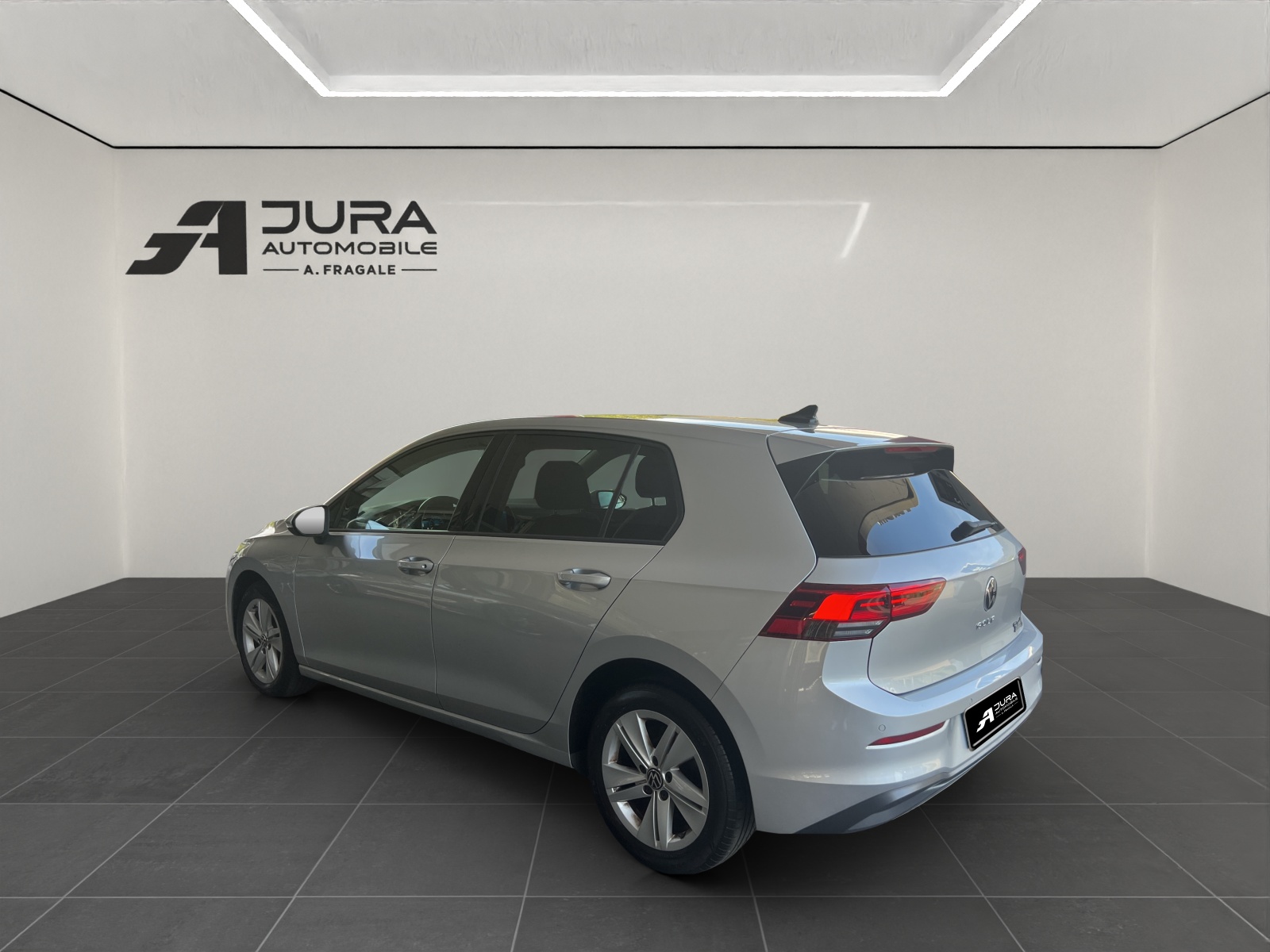 VW Golf VIII 1.0 TSI Life DSG-image-4