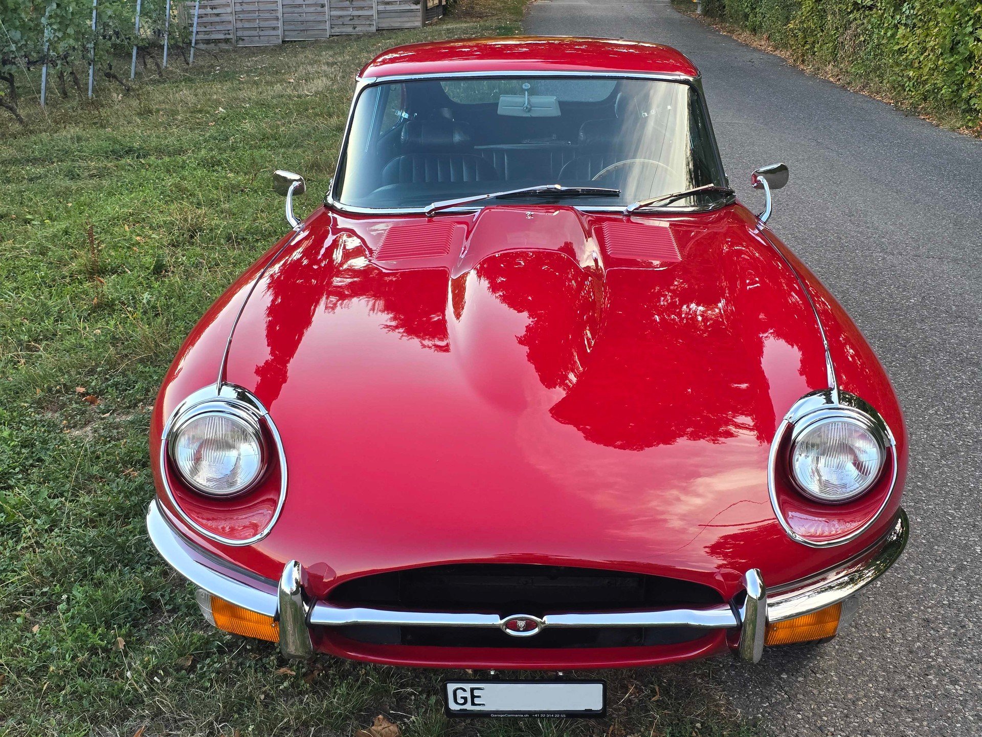 JAGUAR E-Type S2 Coupé-image-2