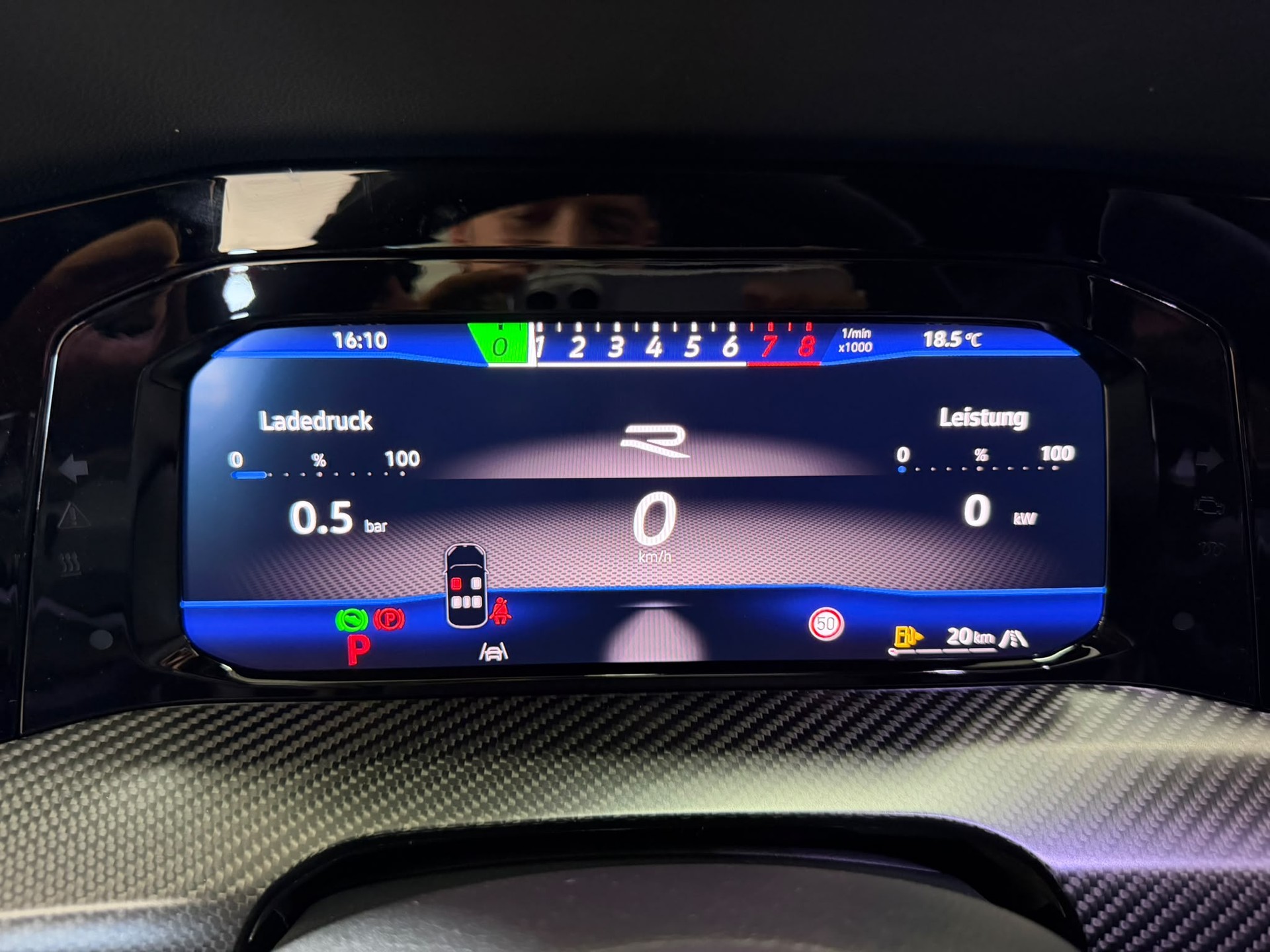 VW Golf 2.0 TSI R DSG 4 Motion-image-11
