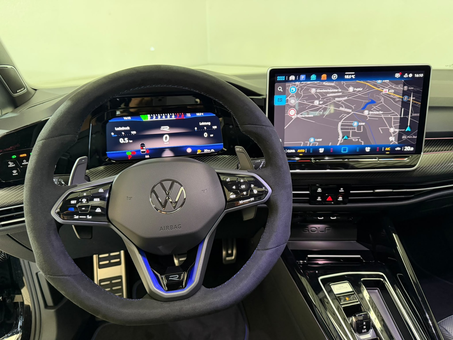 VW Golf 2.0 TSI R DSG 4 Motion-image-6