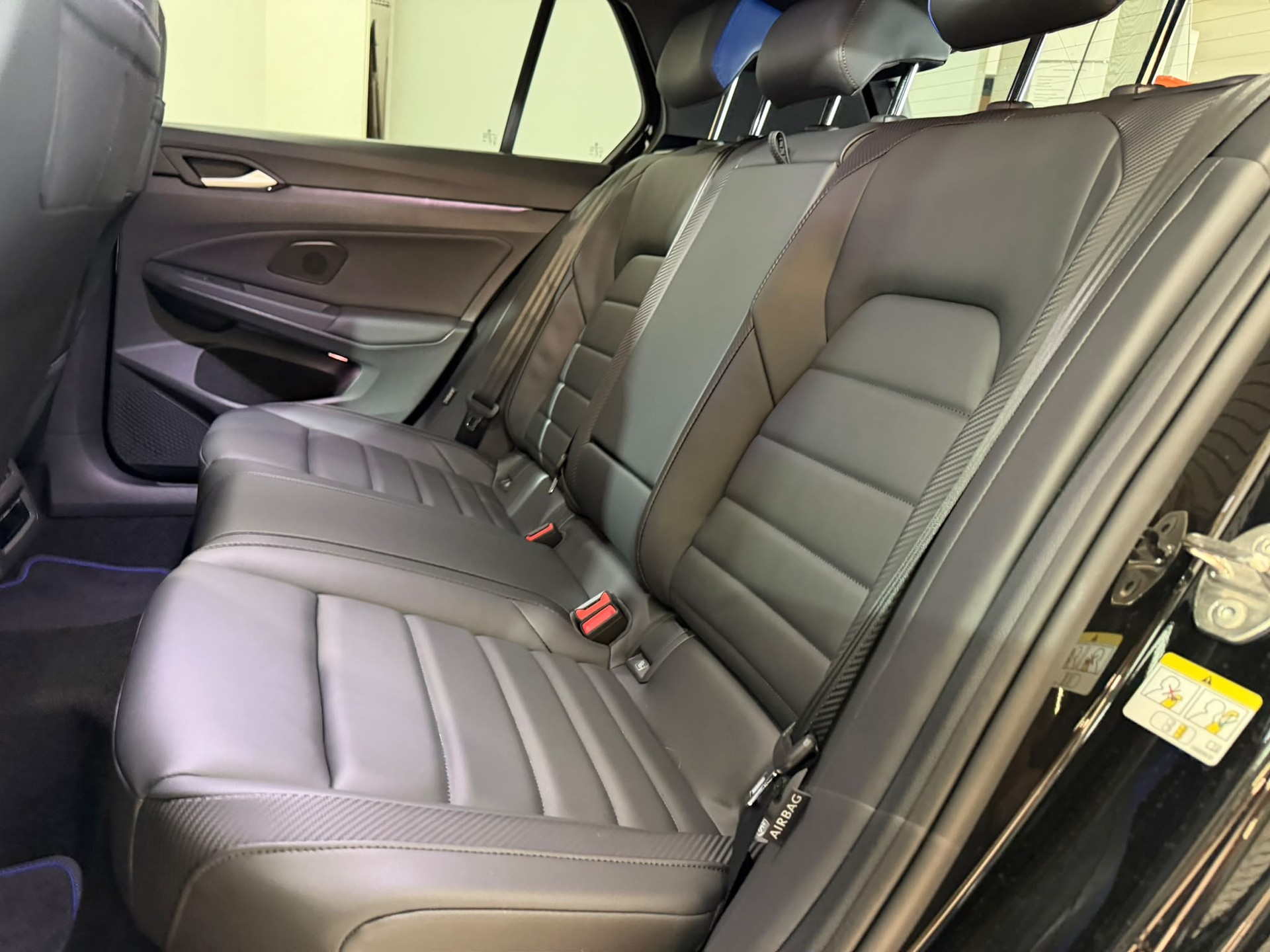 VW Golf 2.0 TSI R DSG 4 Motion-image-9