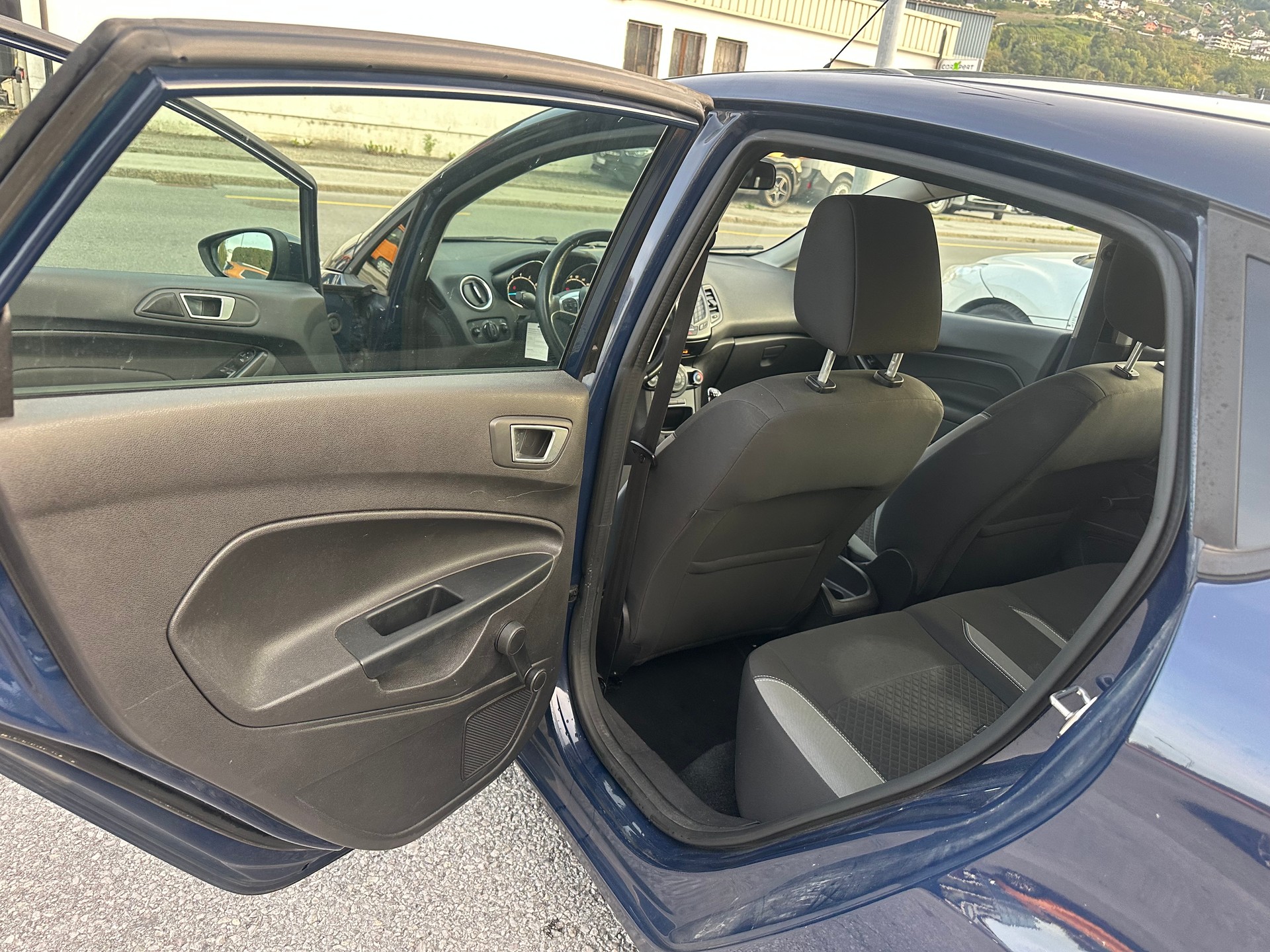 FORD Fiesta 1.0 SCTi Titanium-image-9