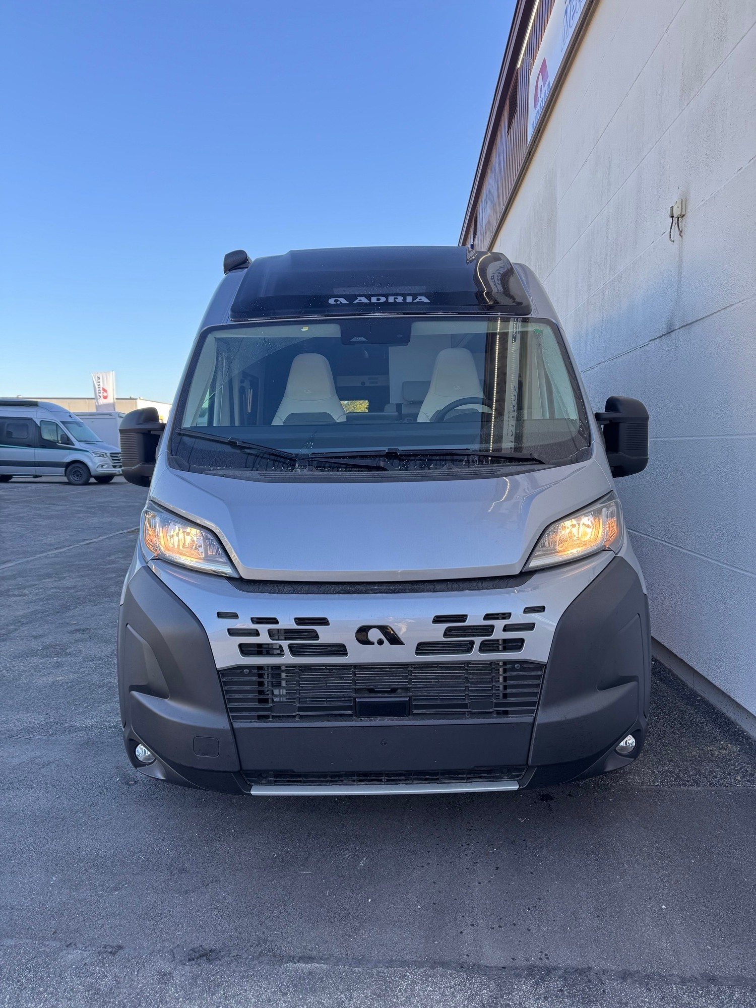 ADRIA Twin Select 640 SGX Swiss Edtion-image-2