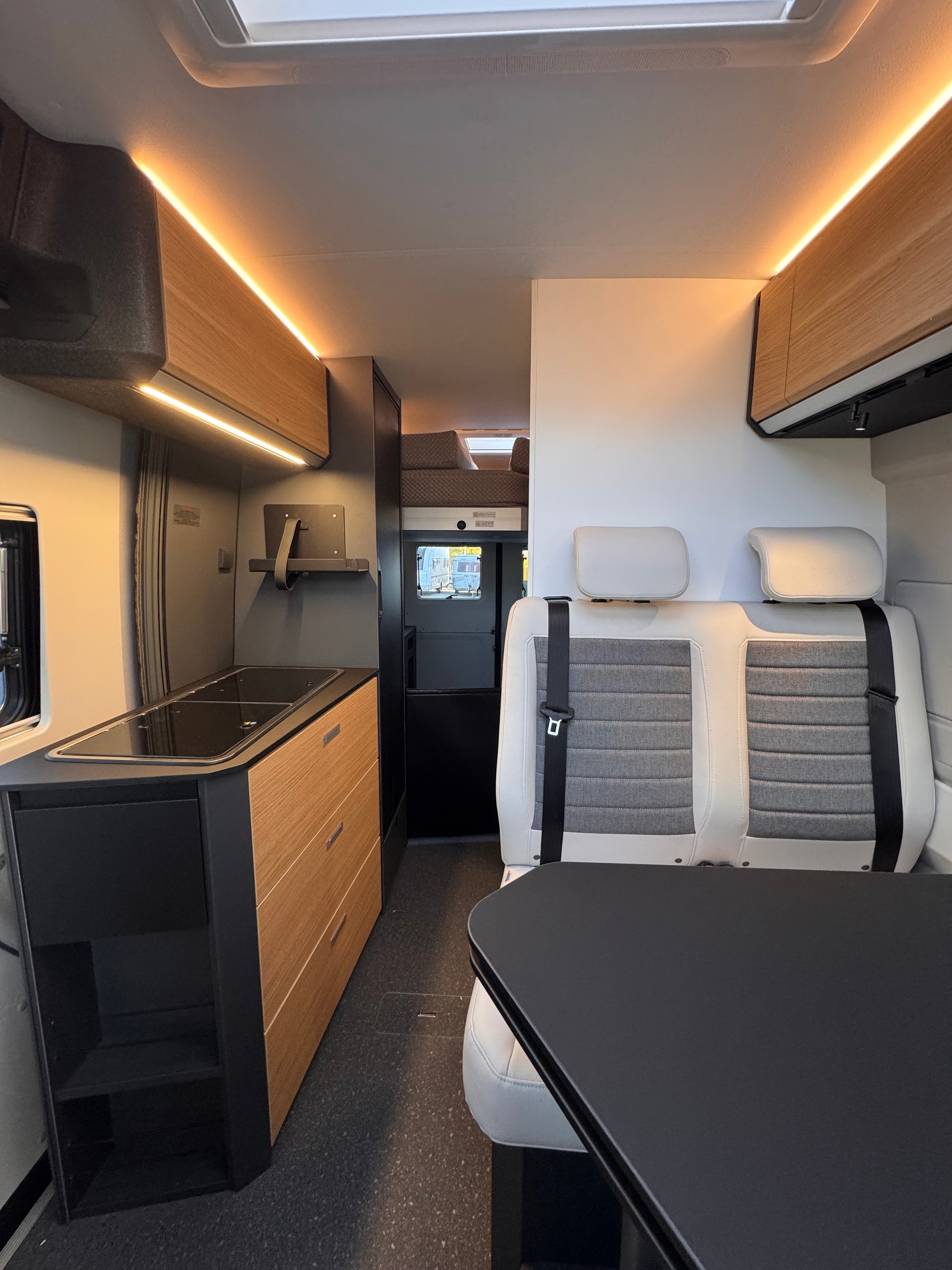 ADRIA Twin Select 640 SGX Swiss Edtion-image-4