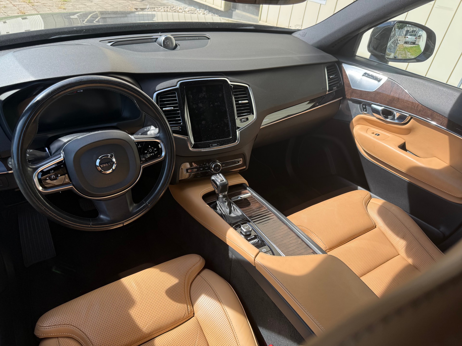 VOLVO XC90 D5 AWD Inscription Geartronic-image-3
