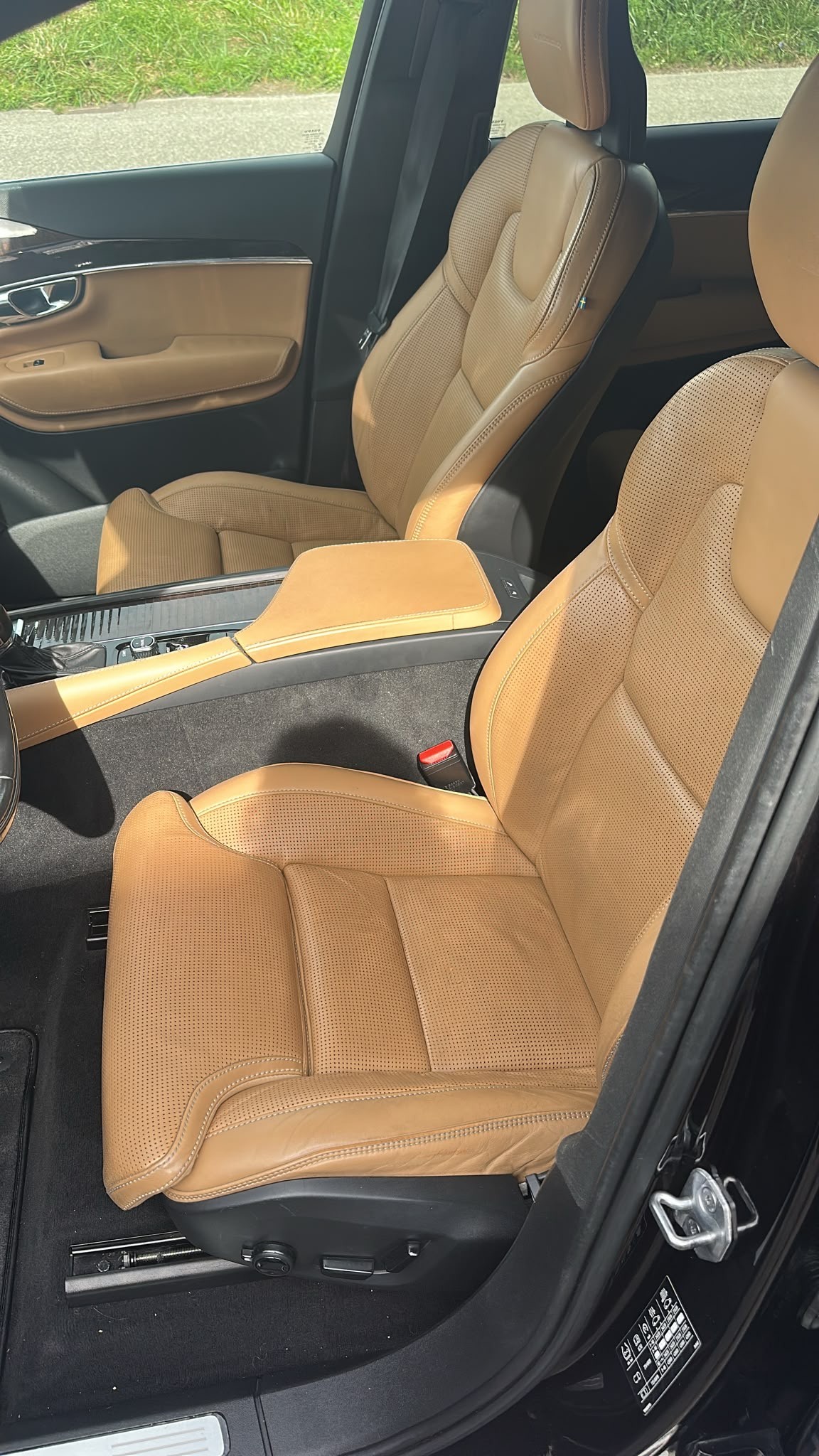 VOLVO XC90 D5 AWD Inscription Geartronic-image-7
