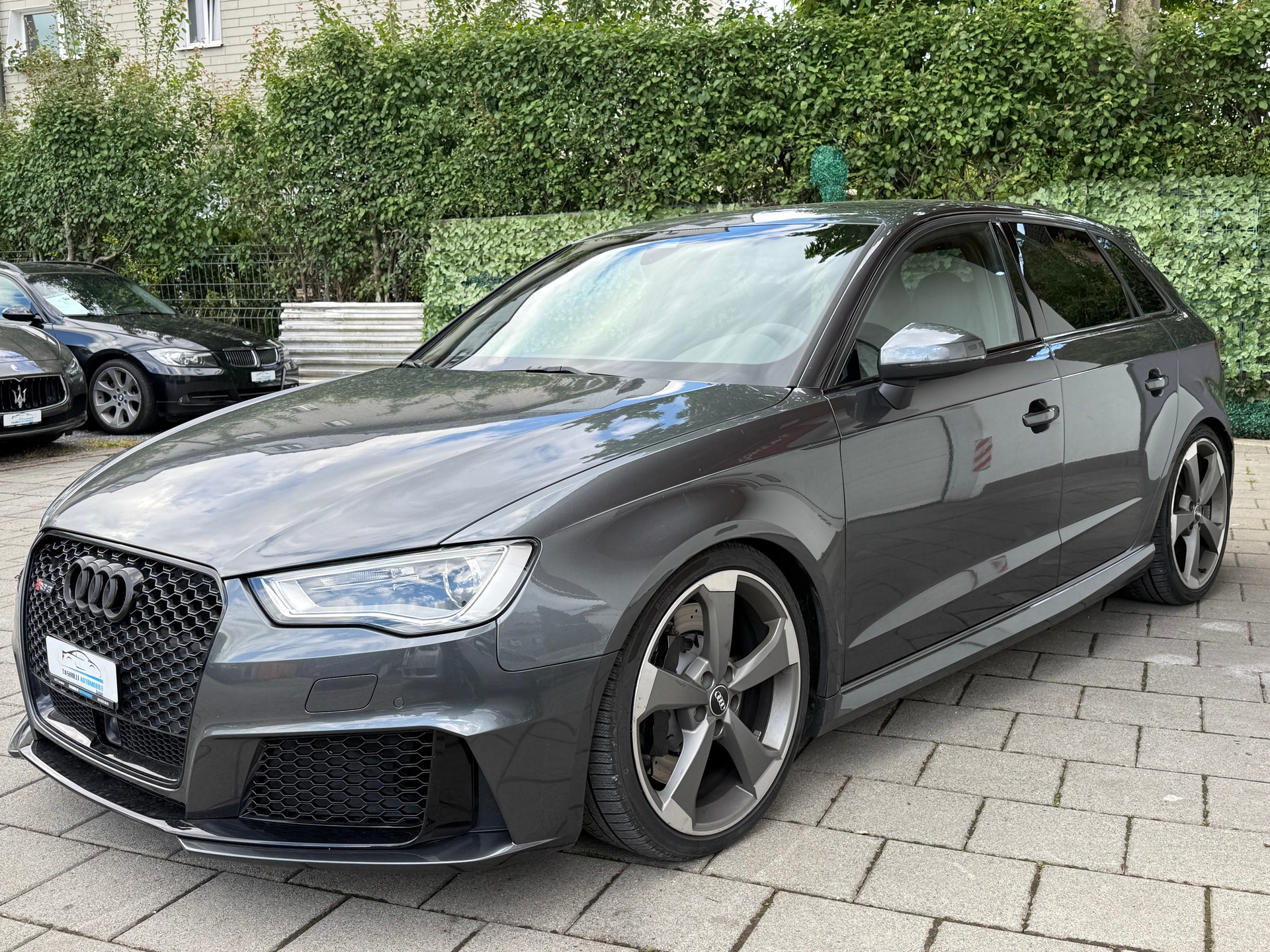 AUDI RS3 2.5 TSI quattro S-tronic-image-3