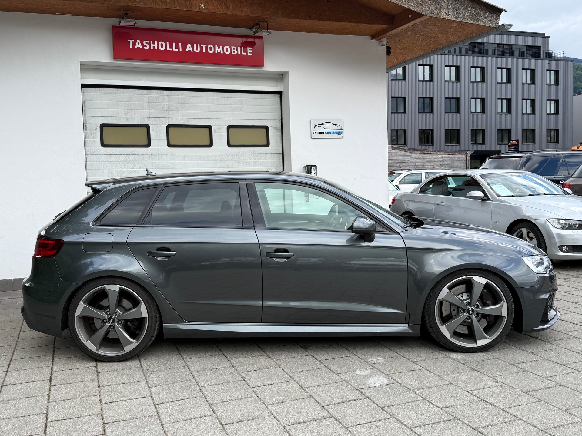 AUDI RS3 2.5 TSI quattro S-tronic-image-8