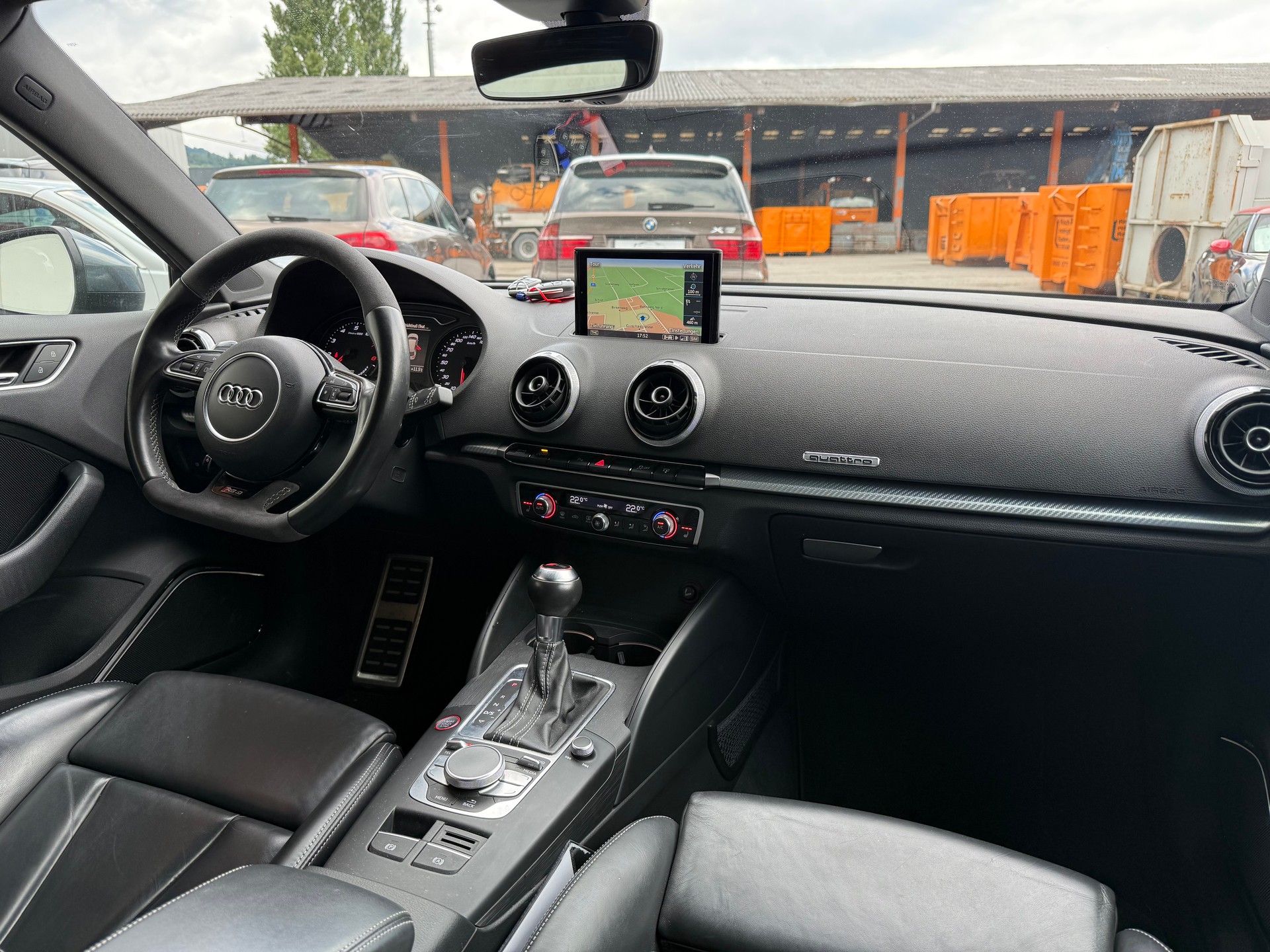 AUDI RS3 2.5 TSI quattro S-tronic-image-11