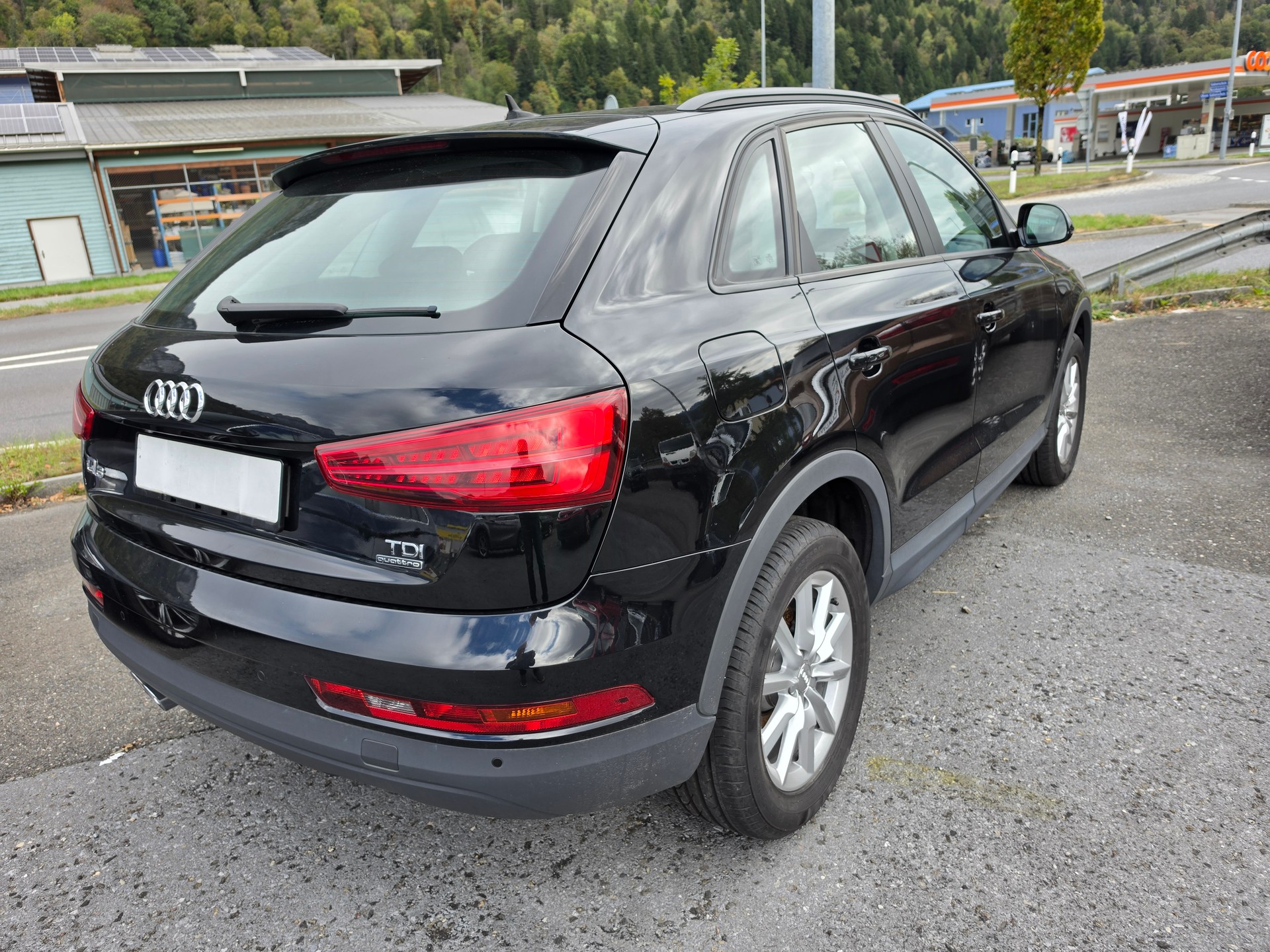 AUDI Q3 2.0 TDI sport quattro S-tronic-image-5