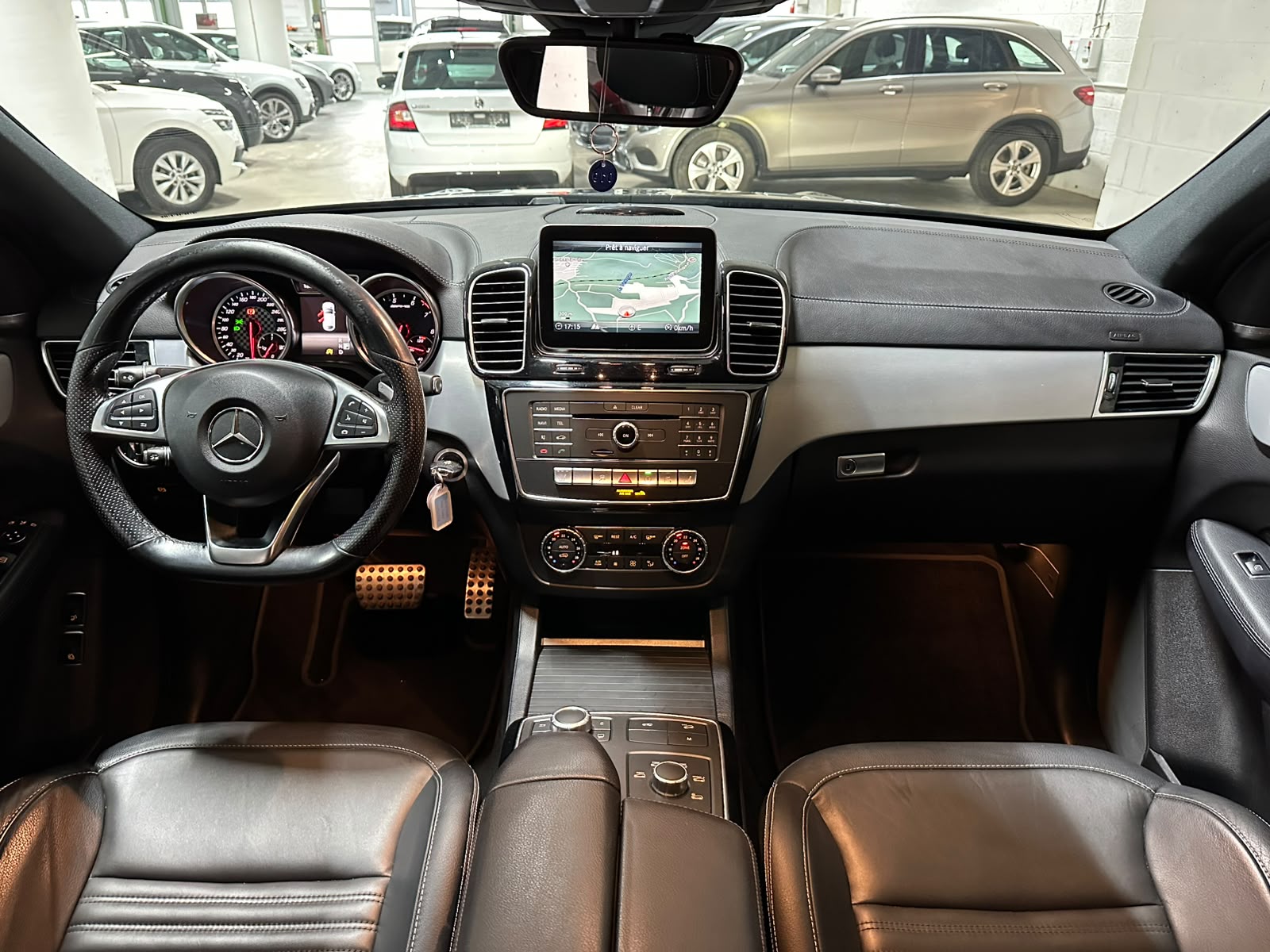MERCEDES-BENZ GLE 43 AMG 4Matic 9G-Tronic-image-9