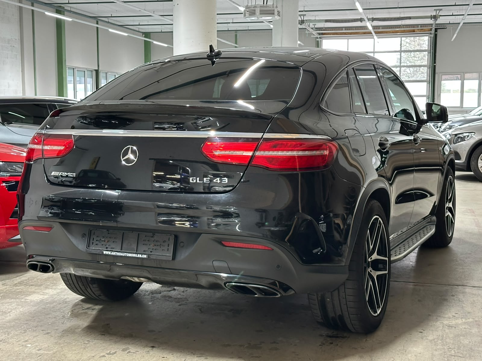 MERCEDES-BENZ GLE 43 AMG 4Matic 9G-Tronic-image-4