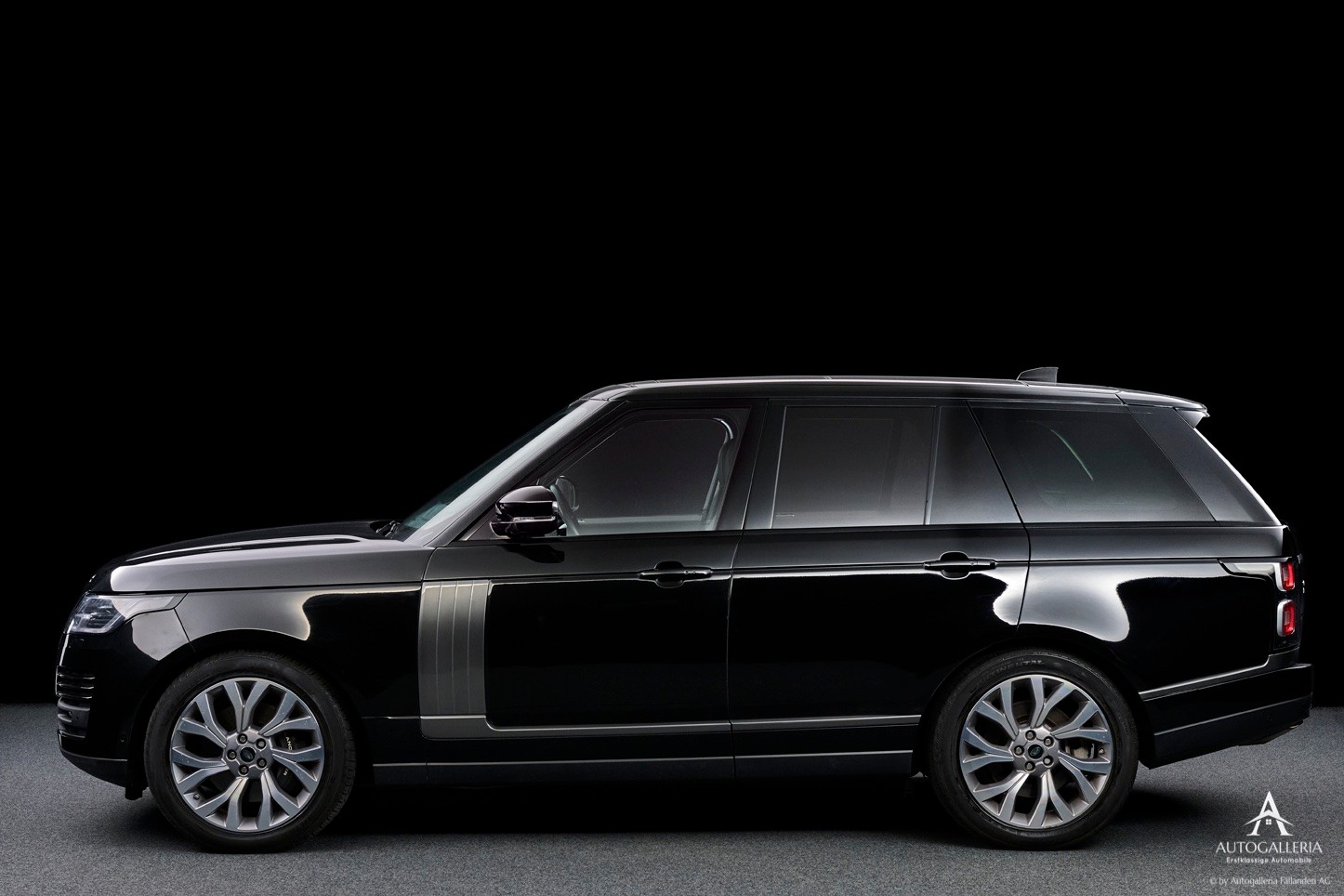 LAND ROVER Range Rover 4.4 SDV8 Vogue Automatic-image-2