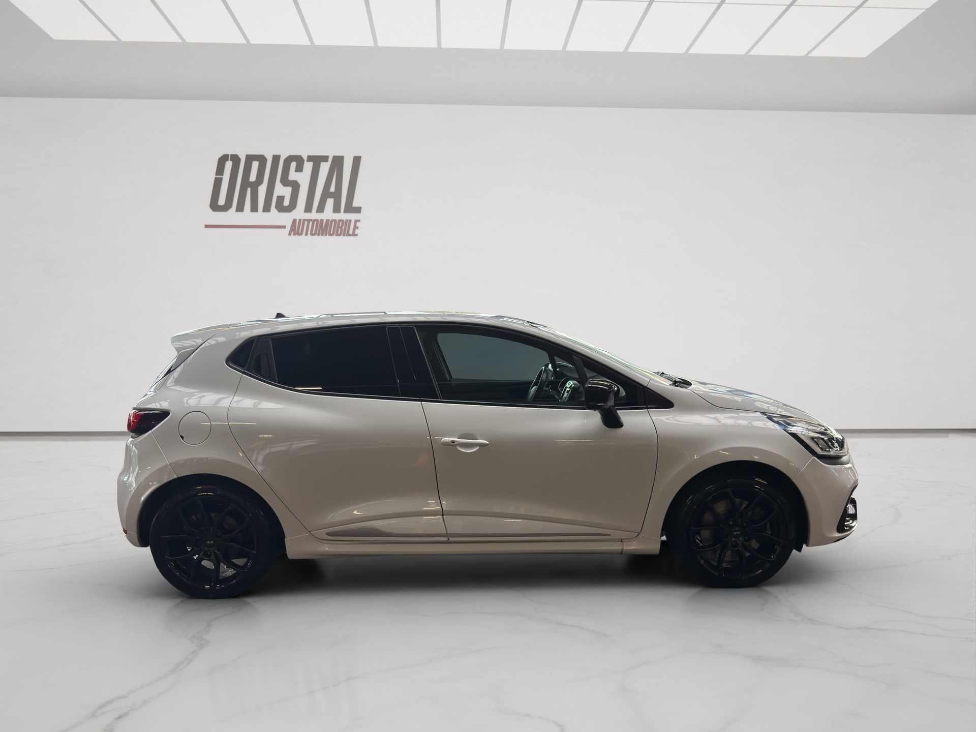 RENAULT Clio 1.6 T RS 200 EDC *CH FAHRZEUG*-image-5