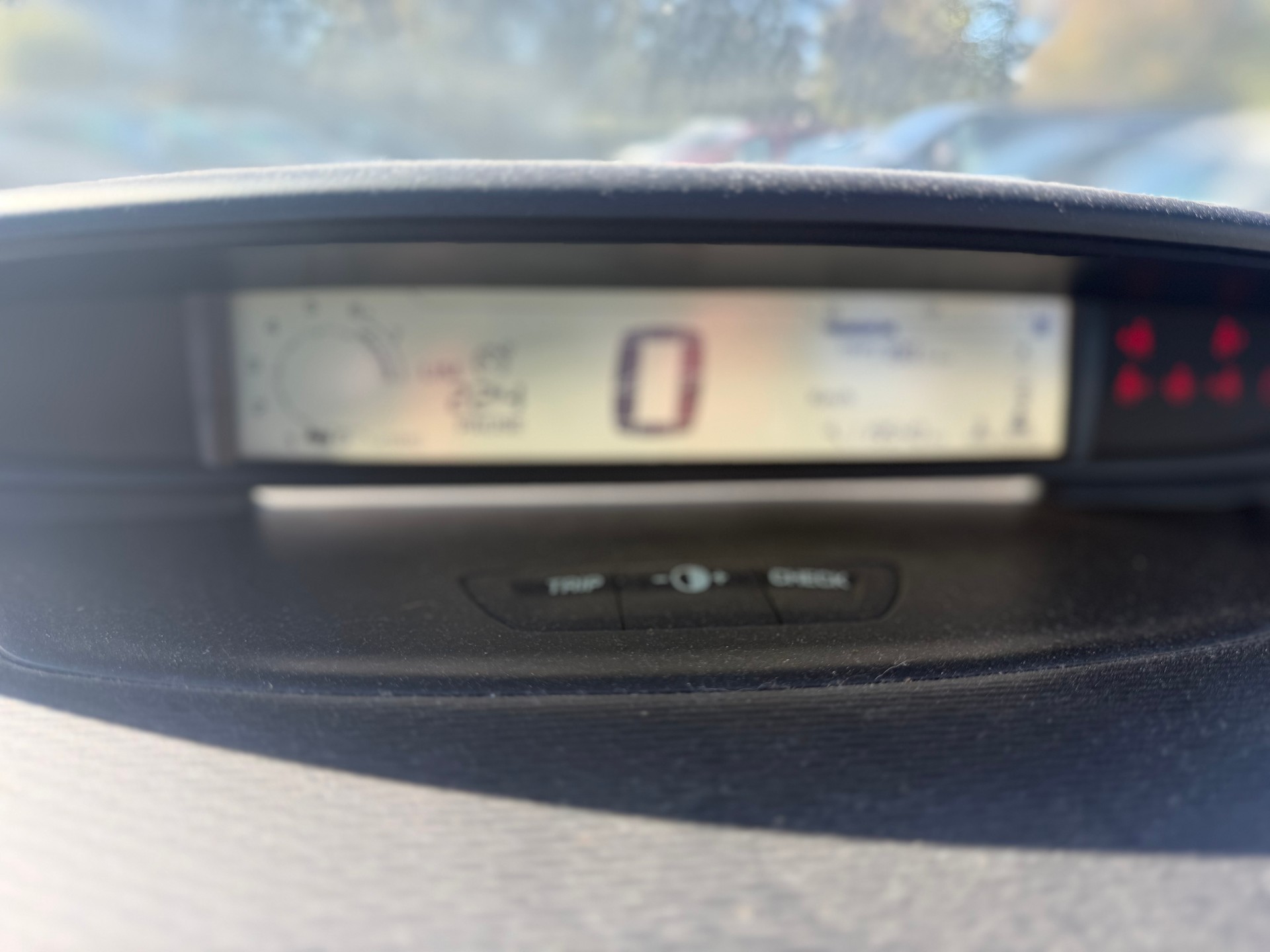 CITROEN C4 Berline 1.6i 16V VTR (Pack)-image-8