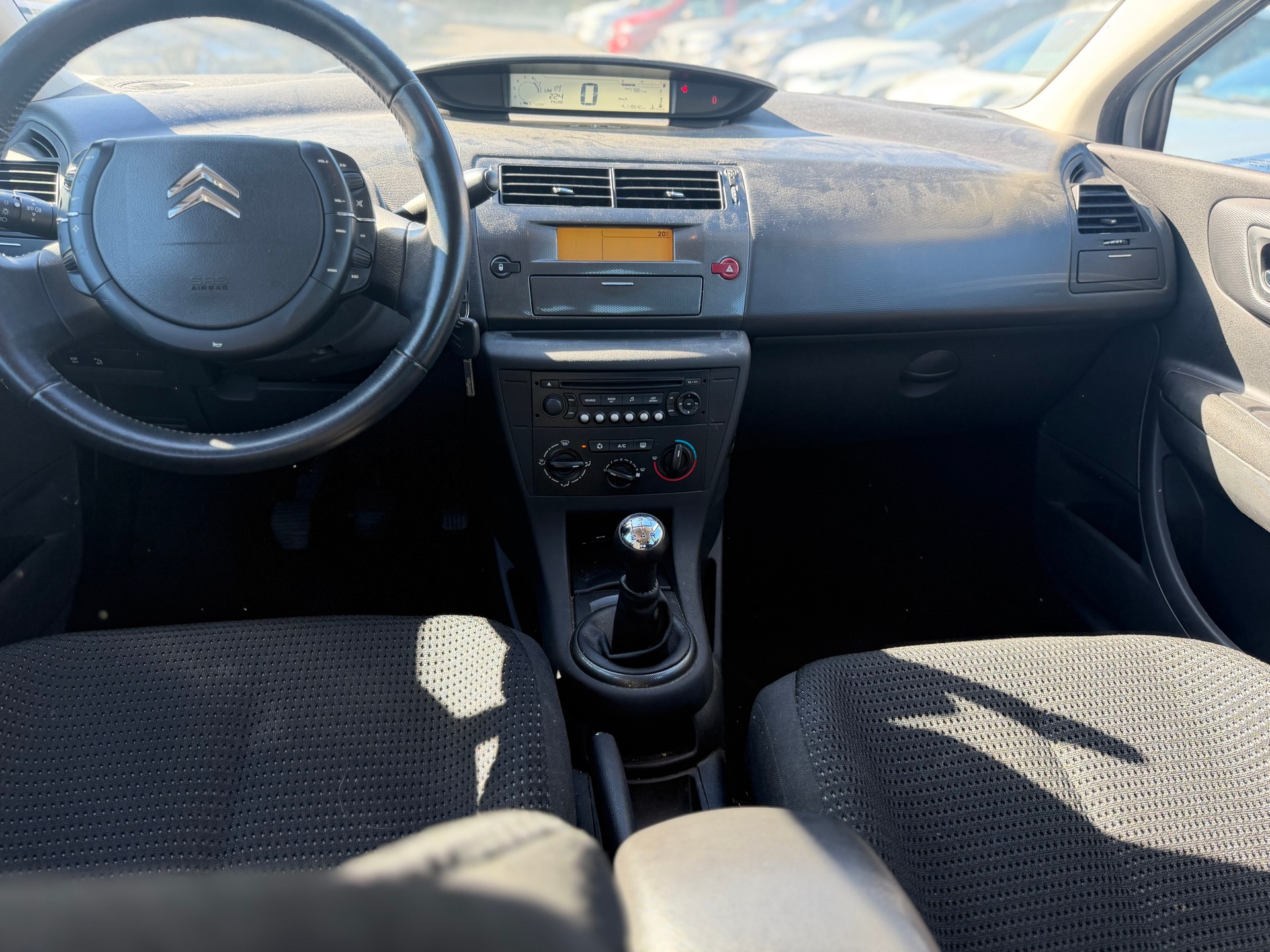 CITROEN C4 Berline 1.6i 16V VTR (Pack)-image-6
