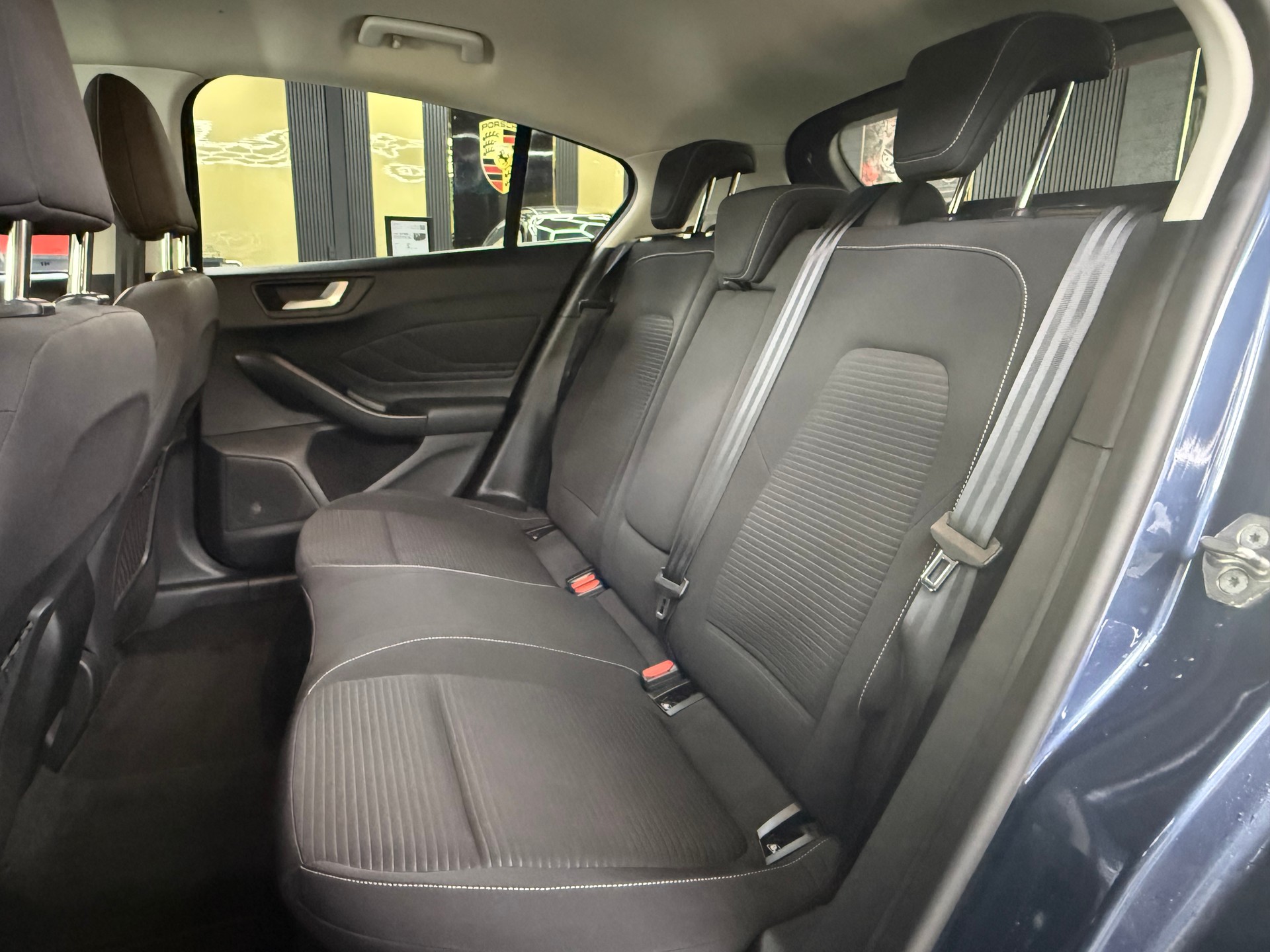 FORD Focus 1.0 SCTi Business Automatic-image-14