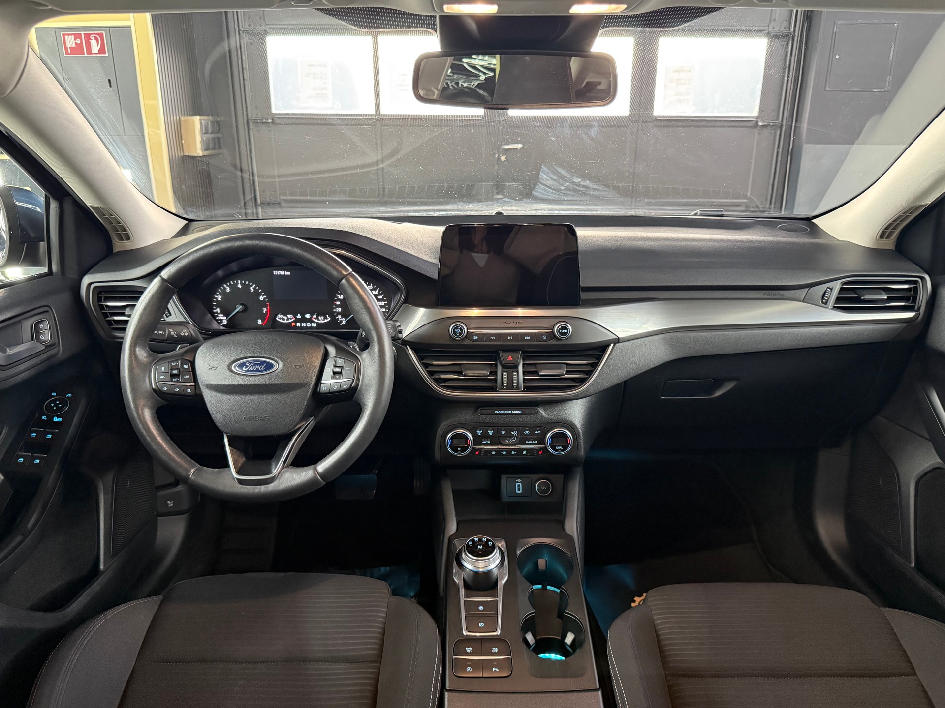 FORD Focus 1.0 SCTi Business Automatic-image-12