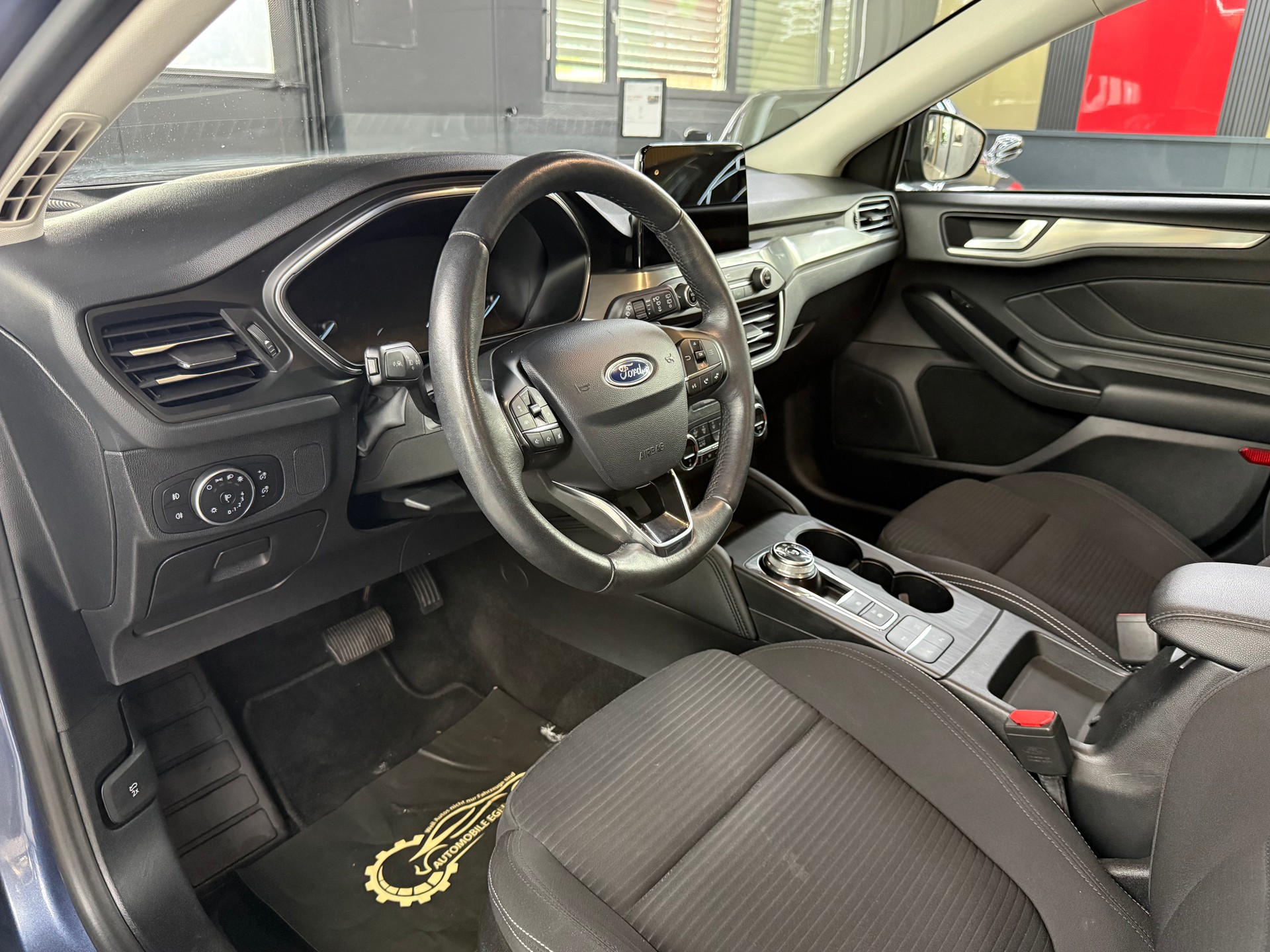 FORD Focus 1.0 SCTi Business Automatic-image-8