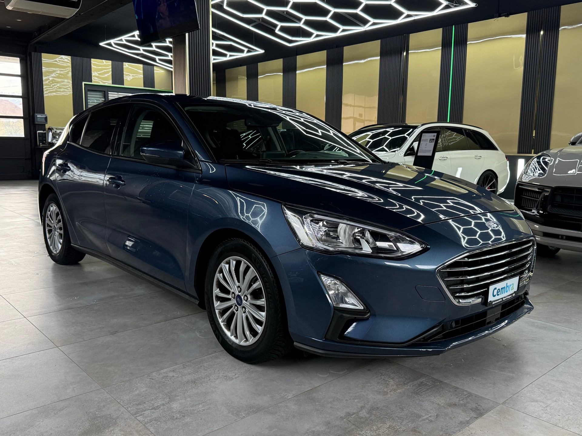 FORD Focus 1.0 SCTi Business Automatic-showroom-element-2