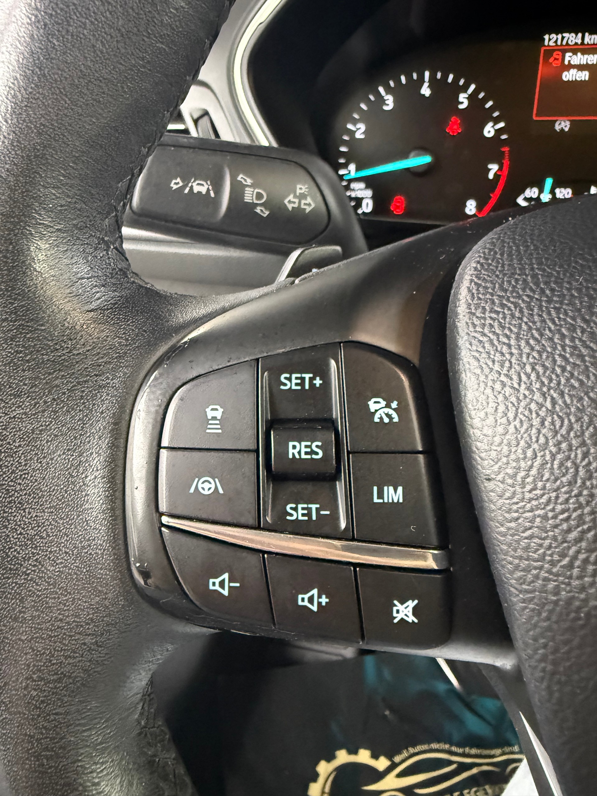 FORD Focus 1.0 SCTi Business Automatic-image-16