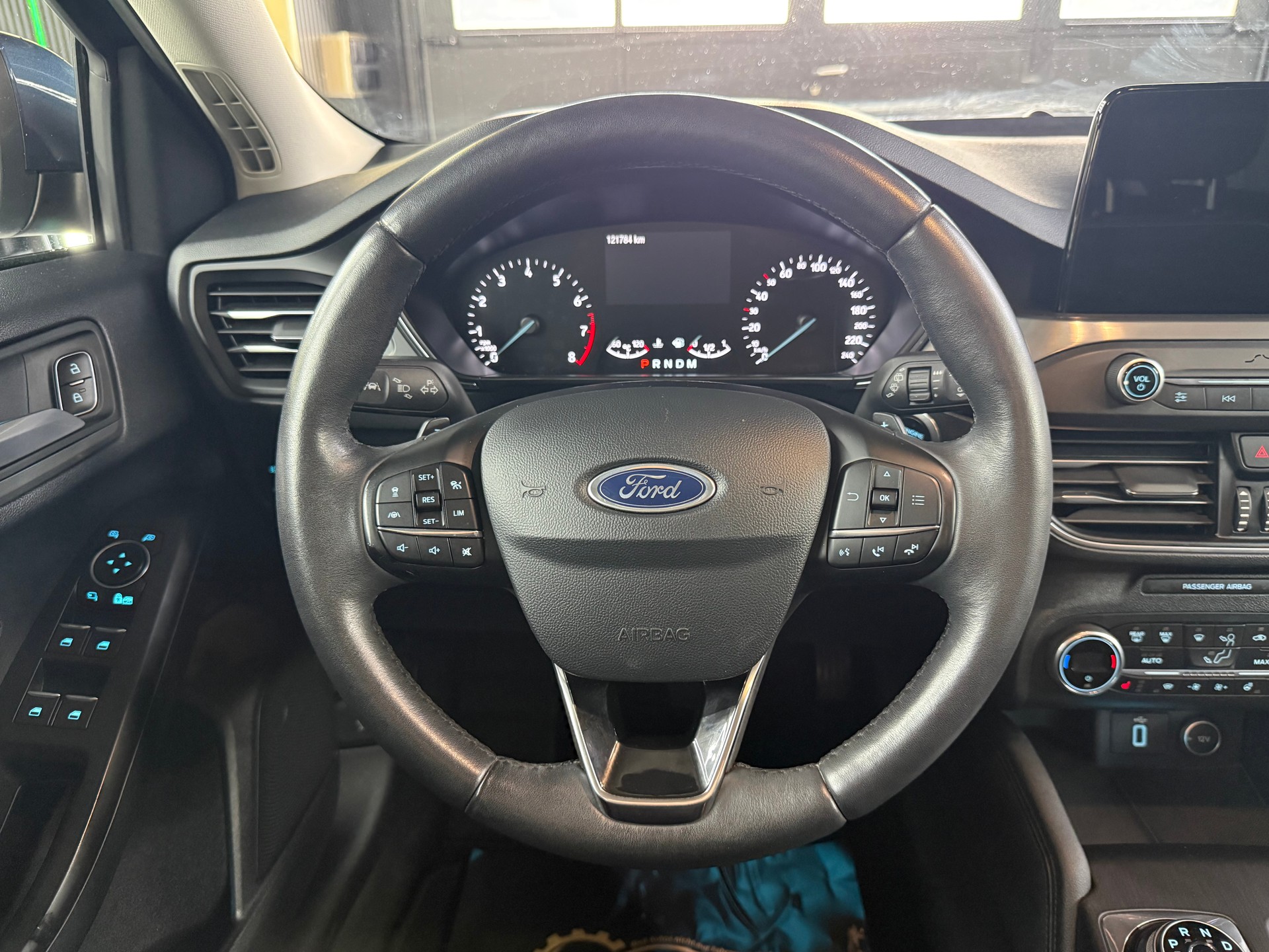 FORD Focus 1.0 SCTi Business Automatic-image-13