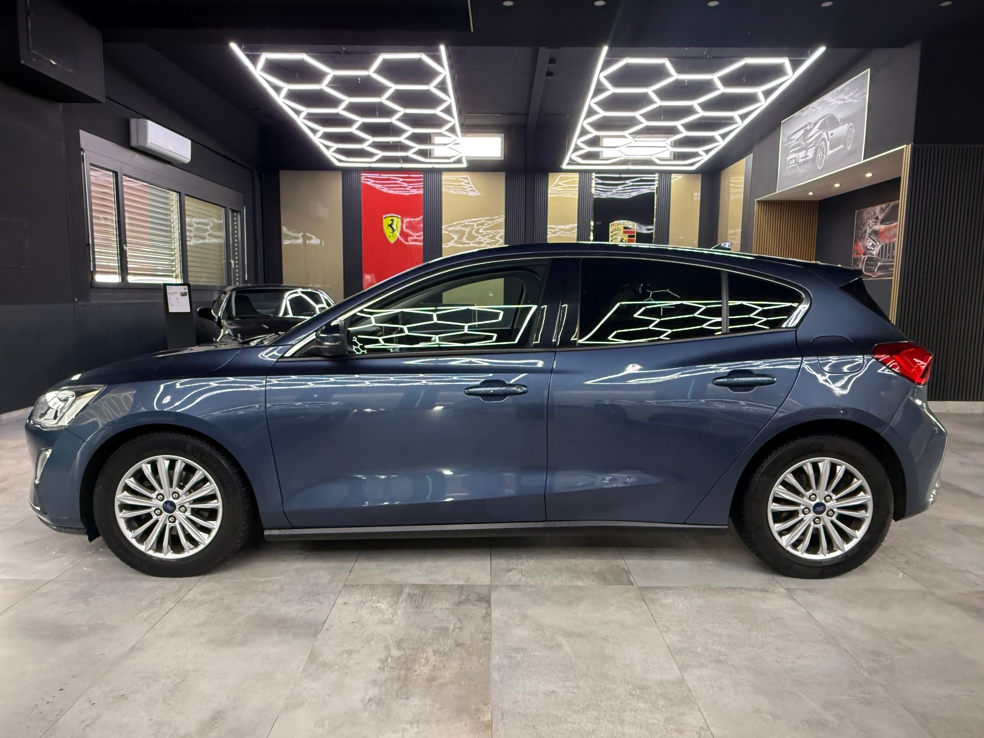 FORD Focus 1.0 SCTi Business Automatic-image-7