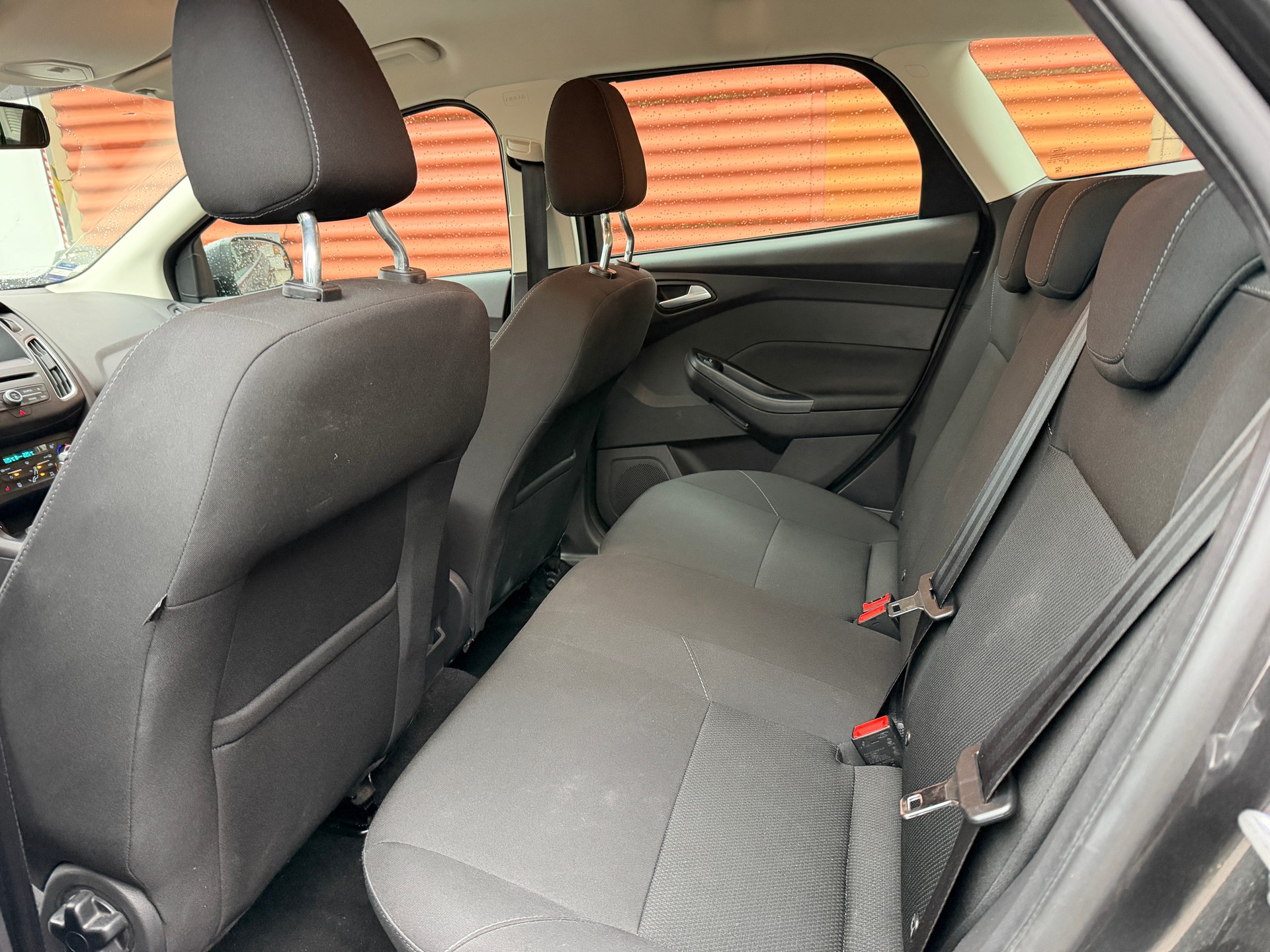 FORD Focus 1.5 SCTi Business Automatic-image-10
