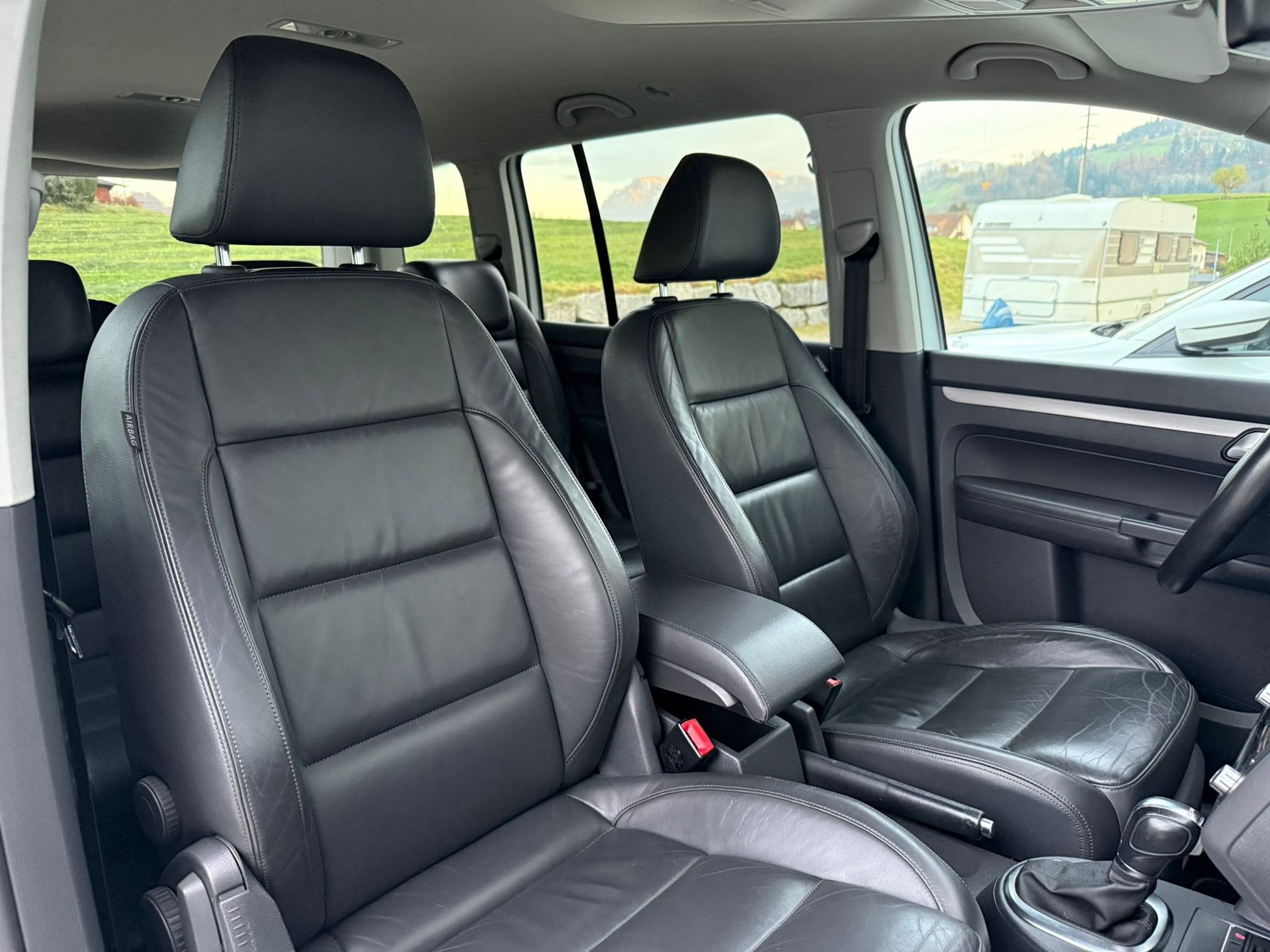 VW Touran 1.4 TSI EcoFuel Highline DSG-image-14