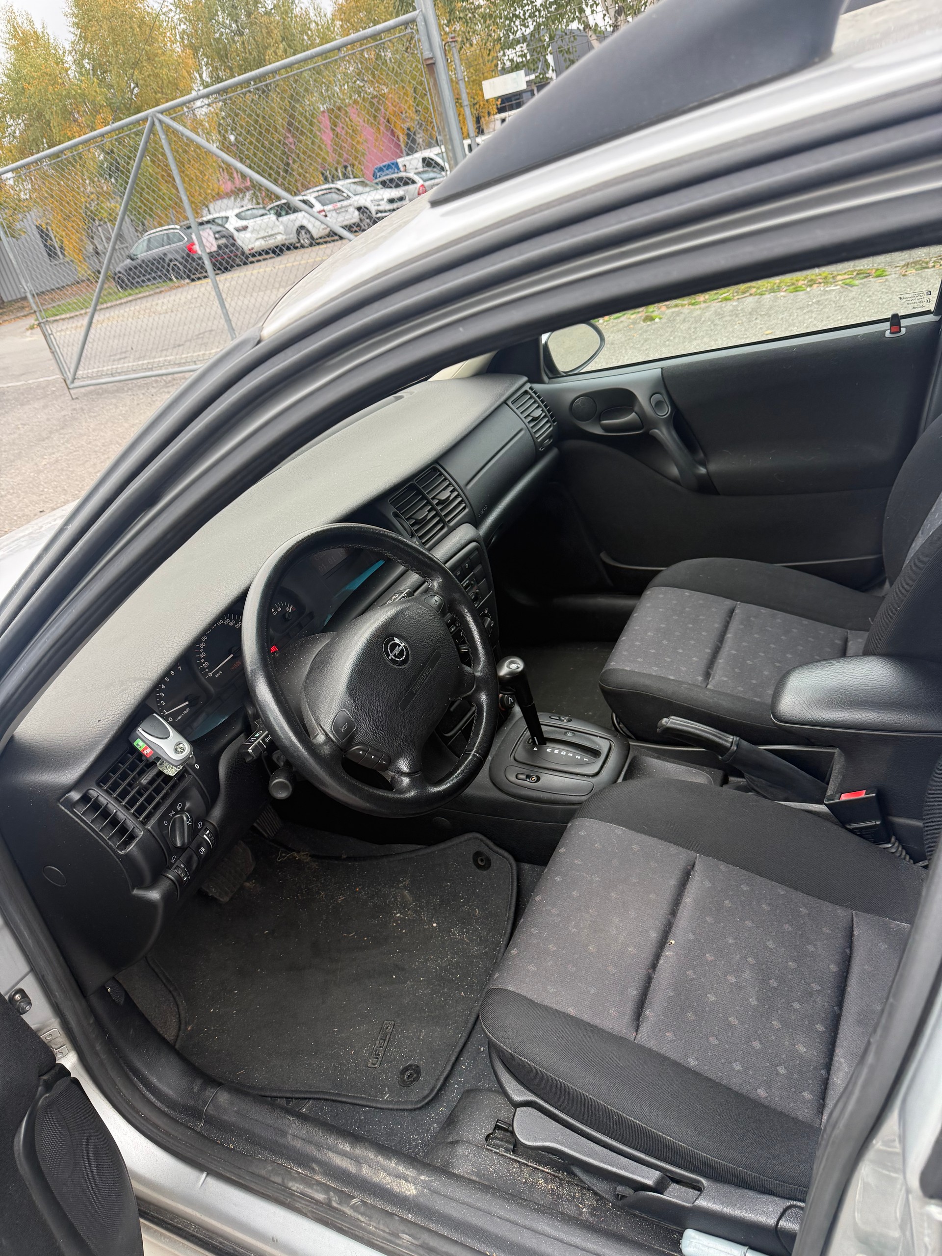 OPEL Vectra 2.2i 16V Elegance-image-11