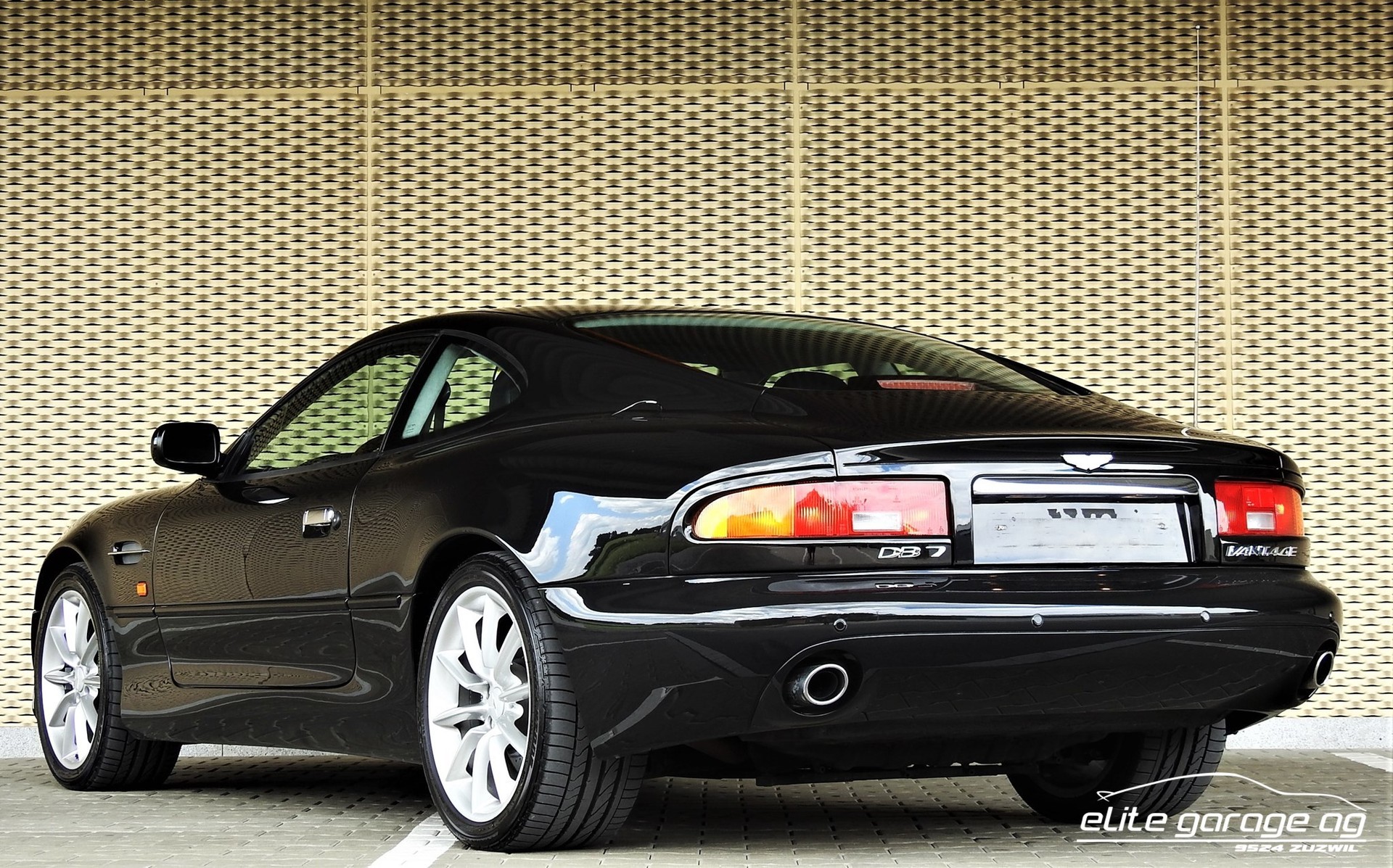 ASTON MARTIN DB7 Vantage-image-4