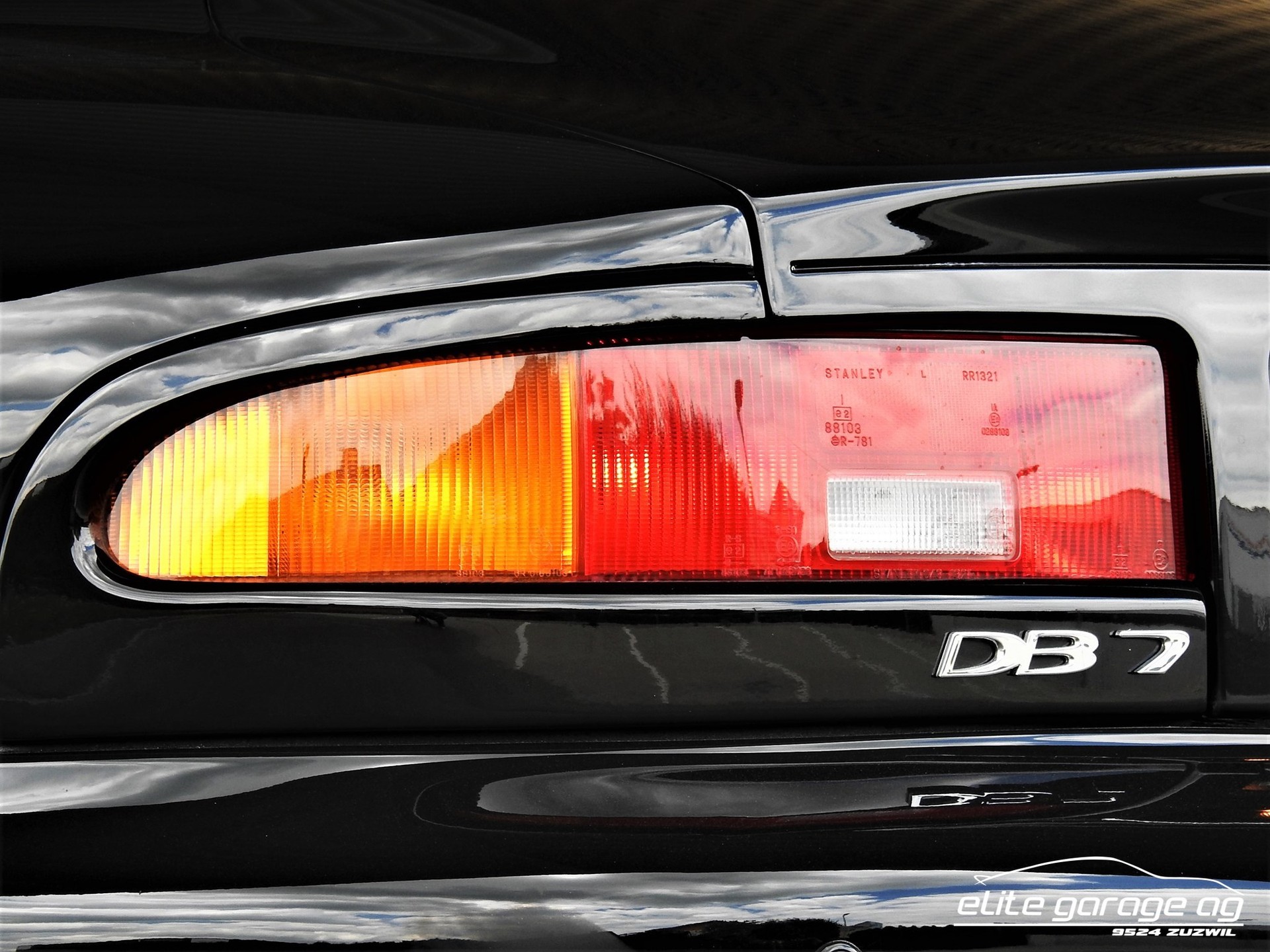 ASTON MARTIN DB7 Vantage-image-5