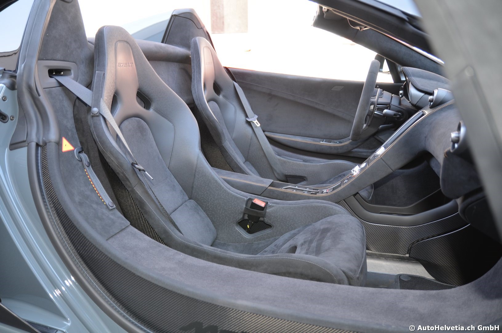 McLAREN 675LT Spider 3.8 V8 SSG-image-11