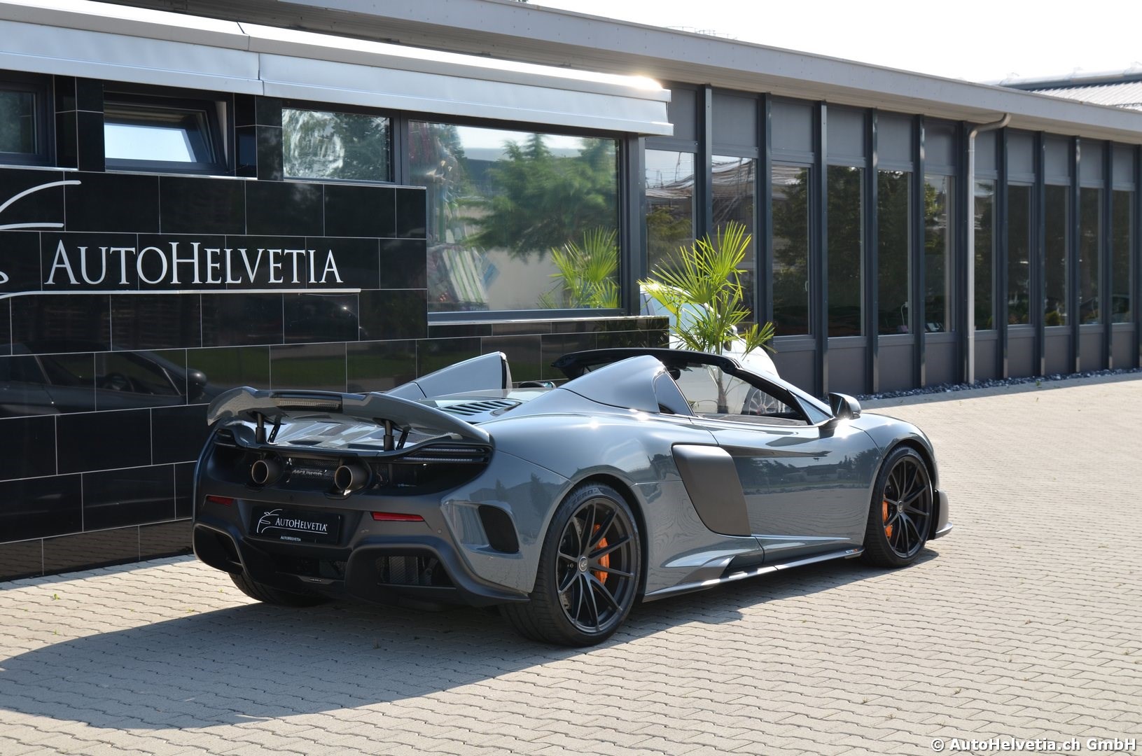 McLAREN 675LT Spider 3.8 V8 SSG-image-14