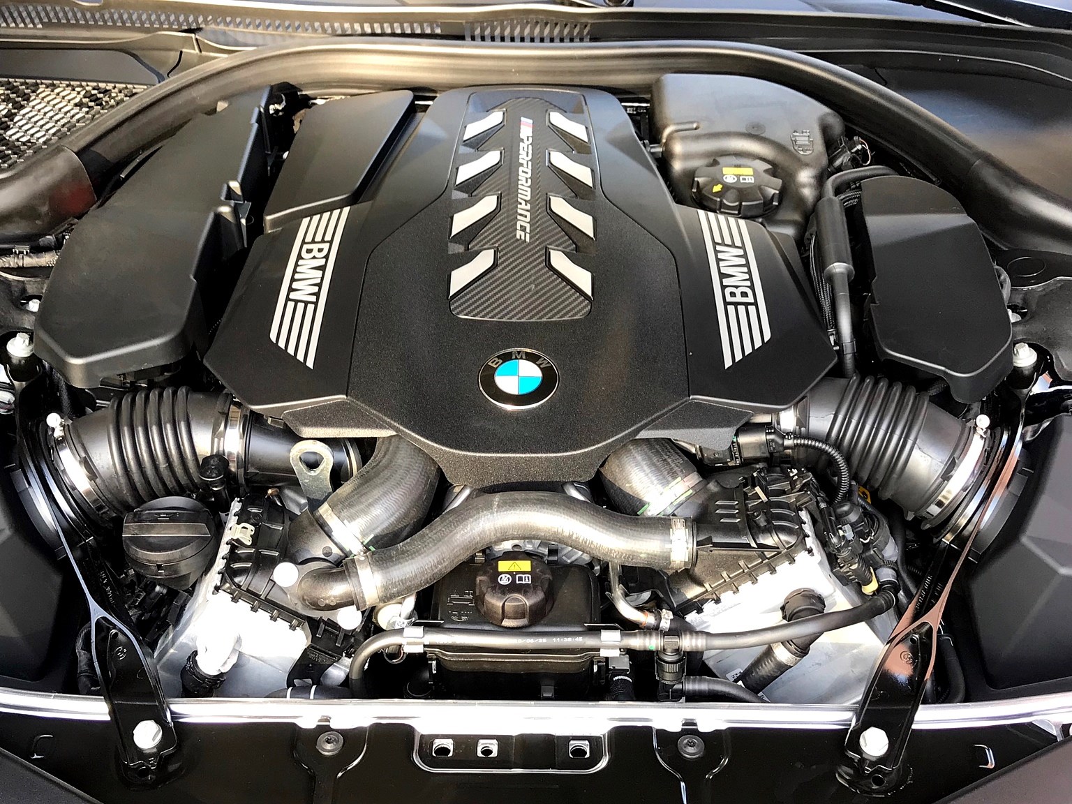 BMW M850i xDrive Cabrio Steptronic SAG-image-9