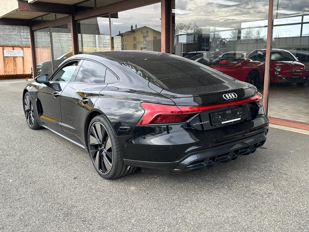 AUDI e-tron GT quattro-image-3