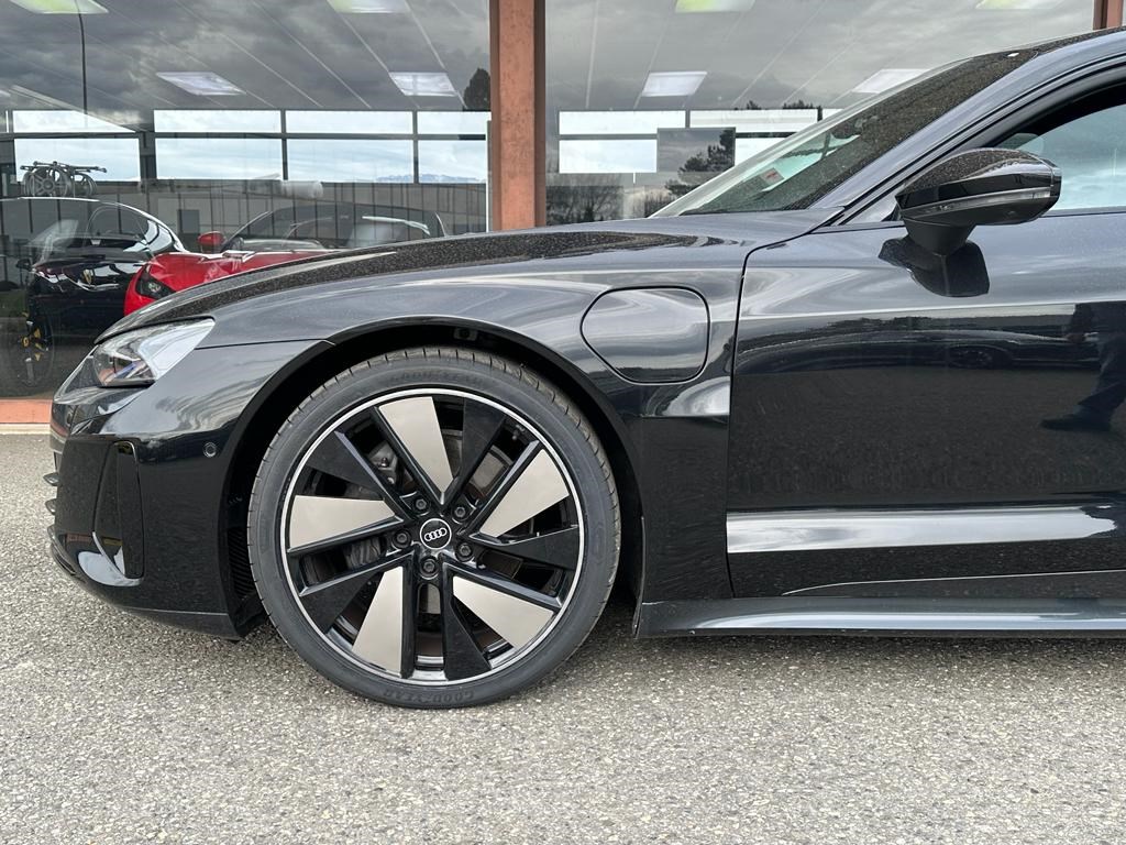 AUDI e-tron GT quattro-image-15