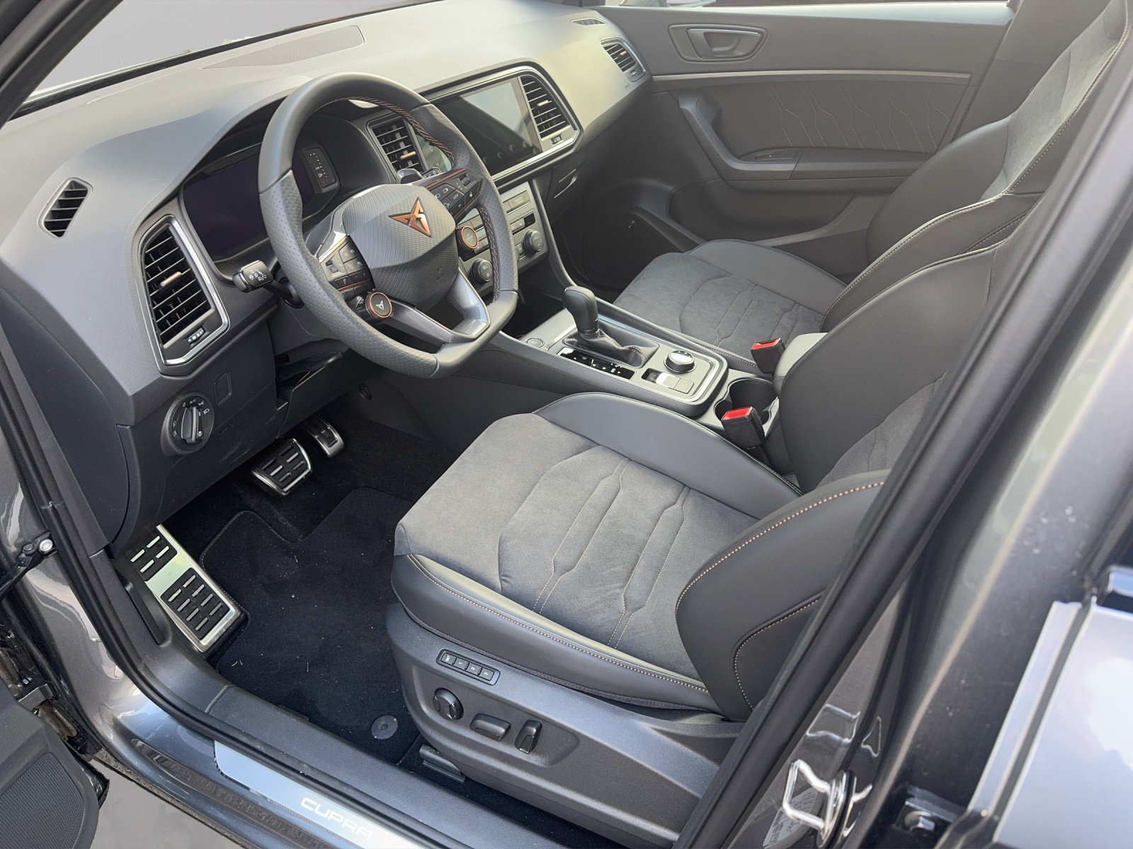 CUPRA Ateca 2.0TSI VZ 4Drive DSG-image-4