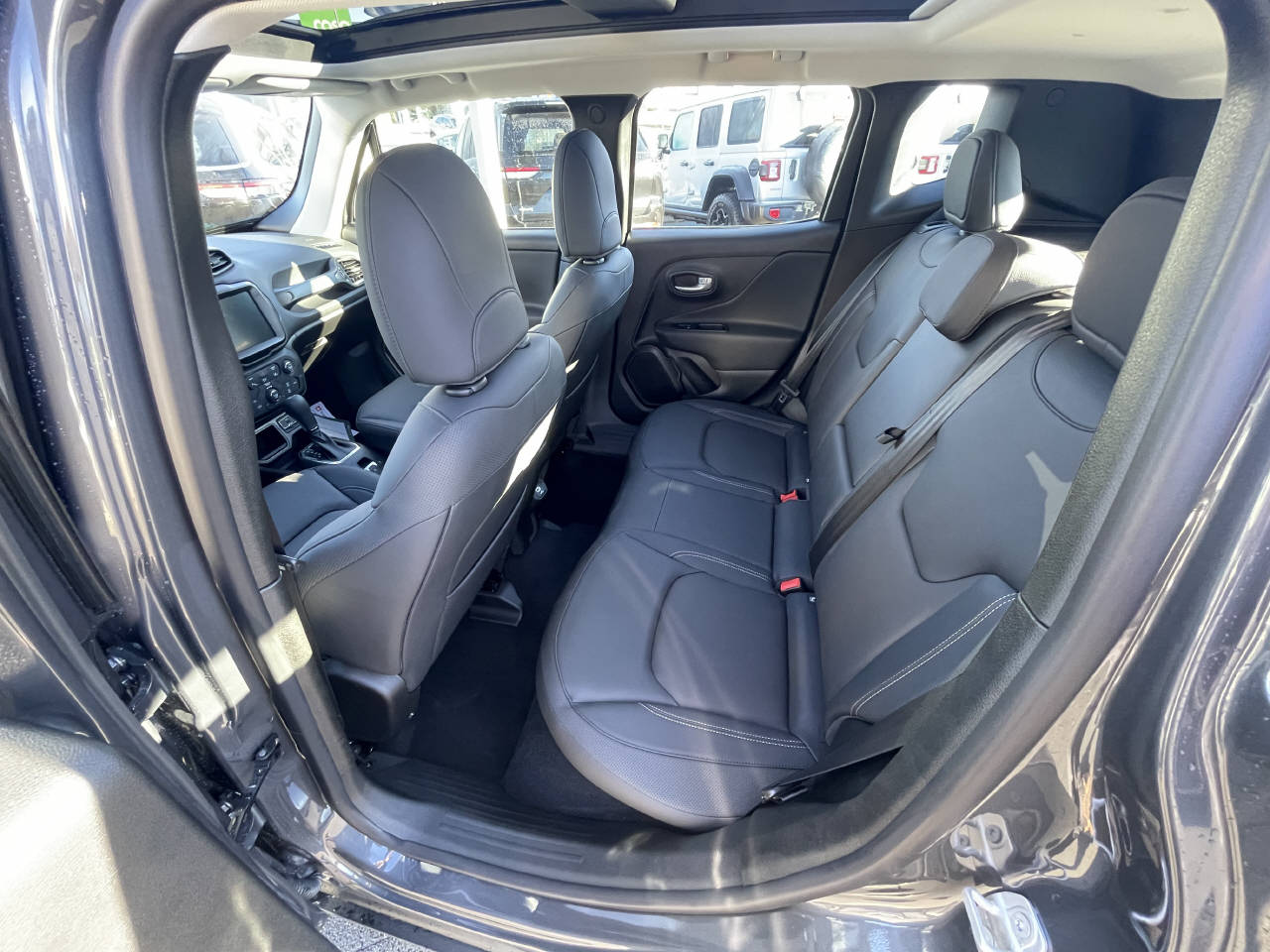 JEEP Renegade 1.5 Turbo Swiss Limited-image-6